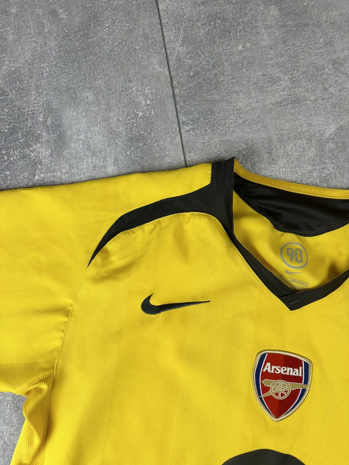 Nike Nike Arsenal London FC 2005/06 Away Soccer Football Jersey Size US S / EU 44-46 / 1 - 11 Thumbnail