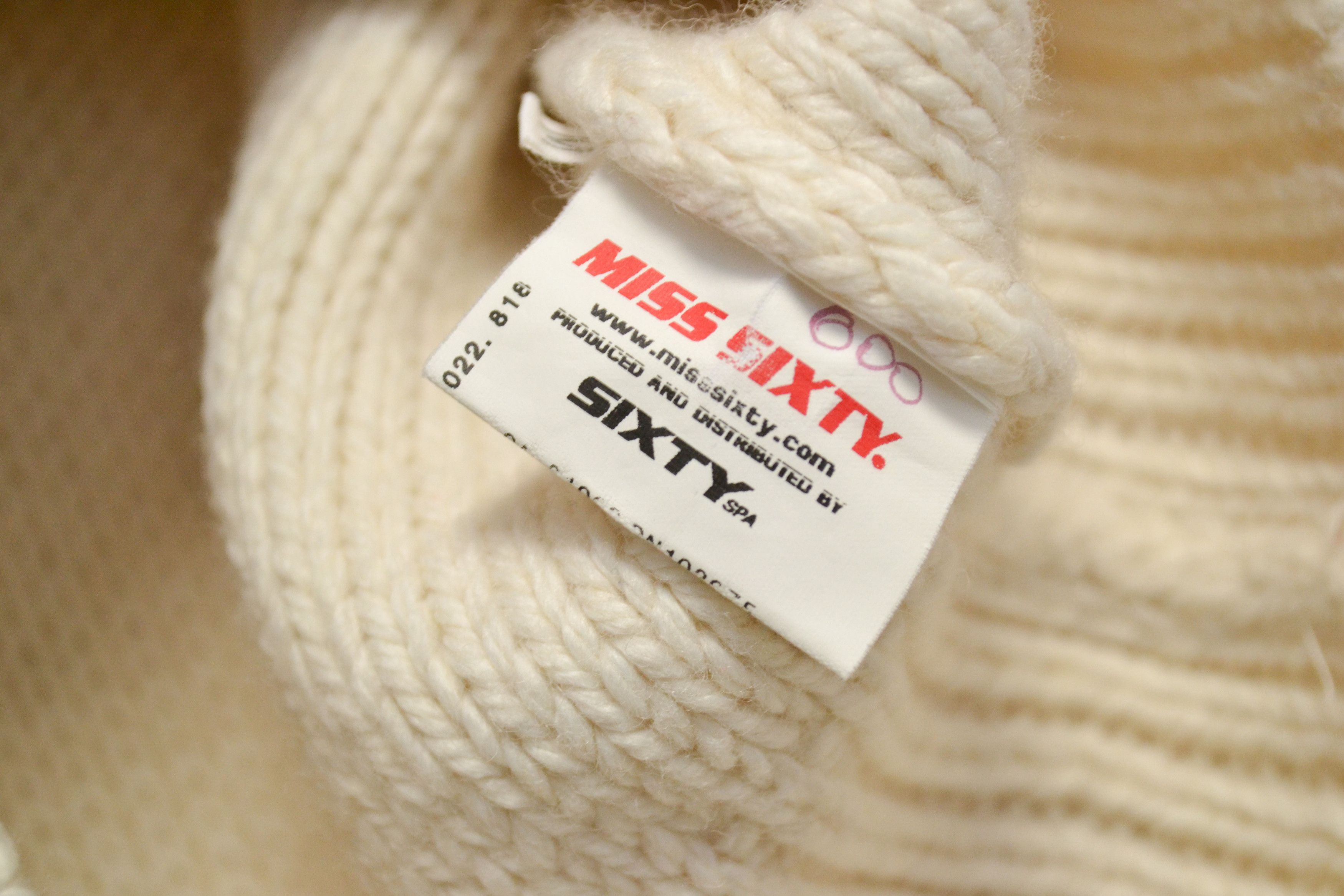 Miss Sixty Miss Sixty Y2K Cable Knit Wool Acrylic Beige V-Neck Sweater Size M / US 6-8 / IT 42-44 - 5 Thumbnail