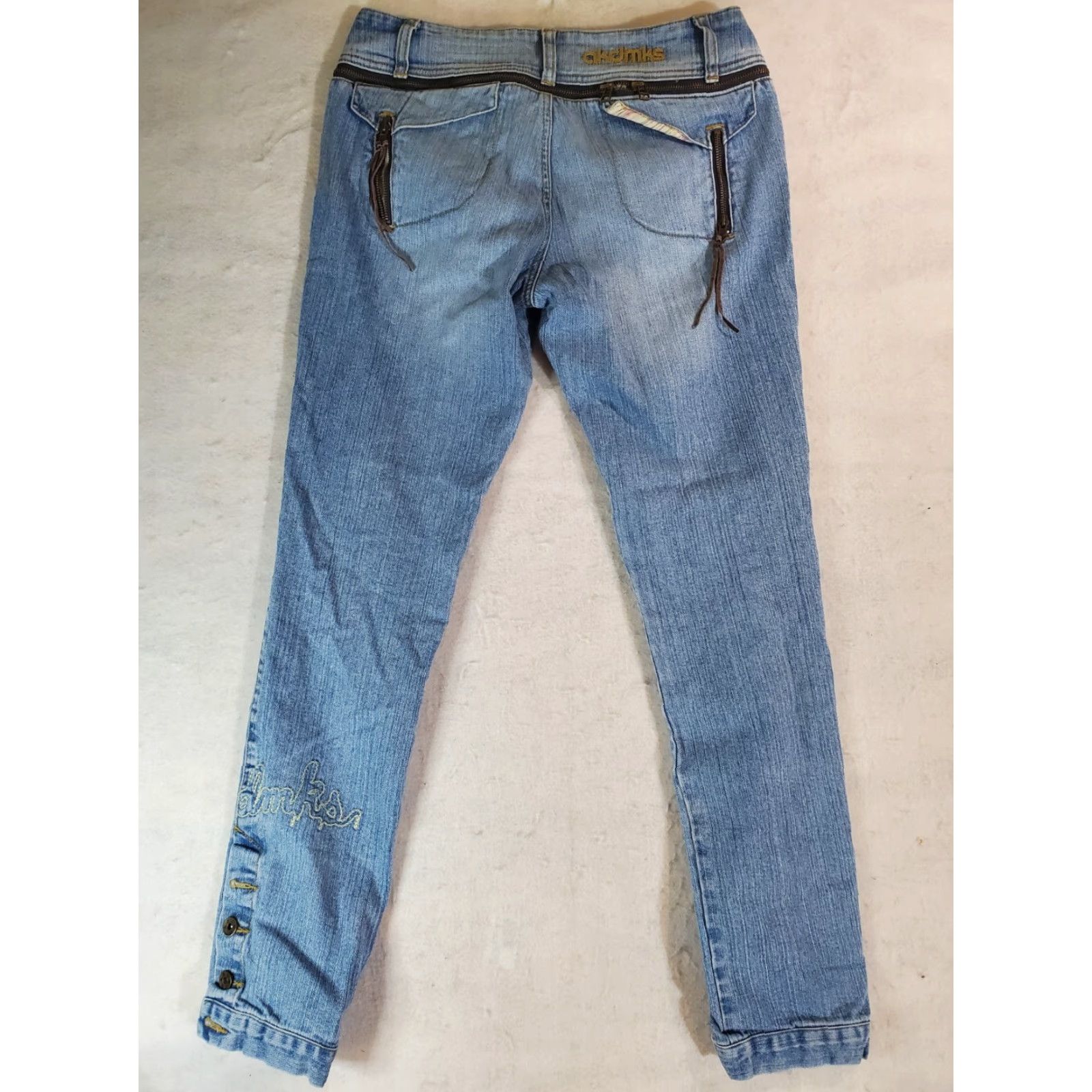 Akademiks VINTAGE Akademiks Slim Fit Zipper Jeans Womens 30x32 Light Blue Embroidered Denim Jeans Size 30" / US 8 / IT 44 - 4 Thumbnail