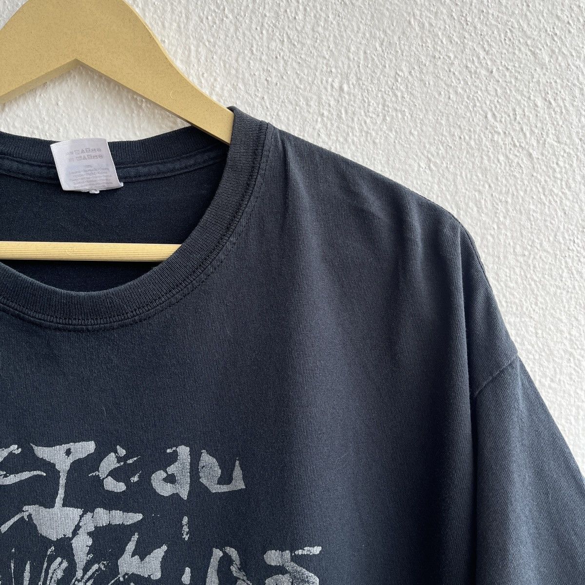 Band Tees VINTAGE Y2K CUCTEAU TWINS SNAIL SCOTTISH TOCK BAND TSHIRT Size US XL / EU 56 / 4 - 6 Thumbnail