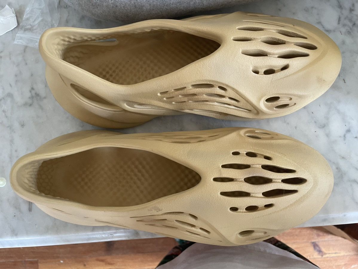 Yeezy Yezzy foam runner Size US 12 / EU 45 - 1 Thumbnail