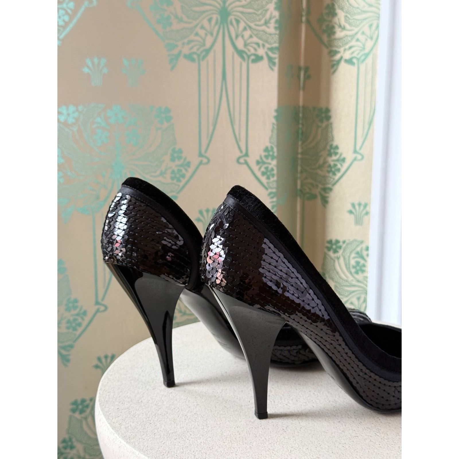 Gucci Gucci Black Sequin Leather High Heels Pumps Pointed Toe 38.5 Size US 8.5 / IT 38.5 - 8 Thumbnail