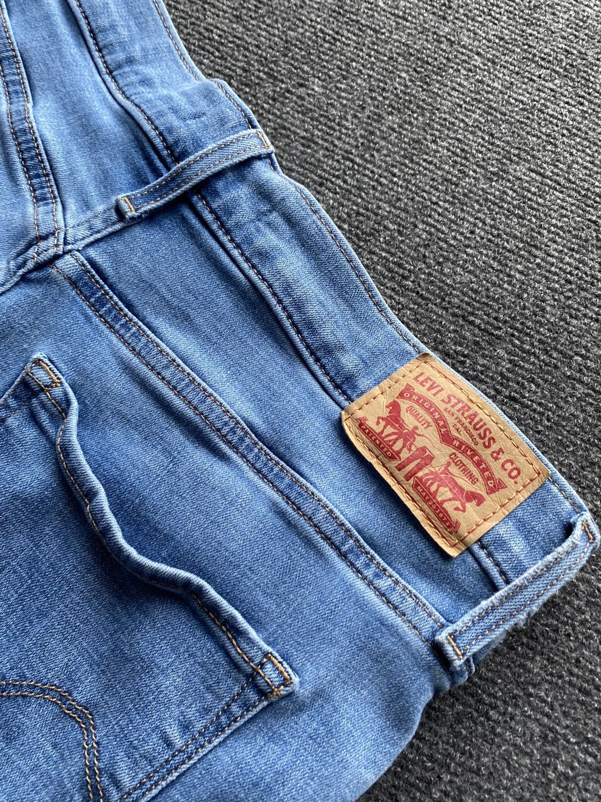 Levi's 🔥Levis 315 Shaping Bootcut 29 Jeans women sexy alt goth Size 29" - 11 Thumbnail