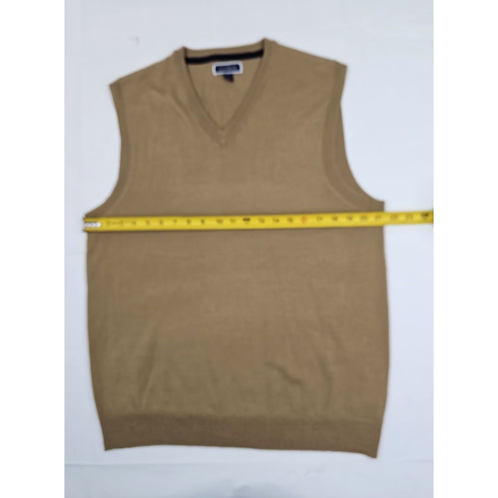 Club Room VINTAGE Club Room Merino Wool Blend Sleeveless Vest Men L Tan Bronze Knit V-Neck Golf Size US L / EU 52-54 / 3 - 6 Thumbnail