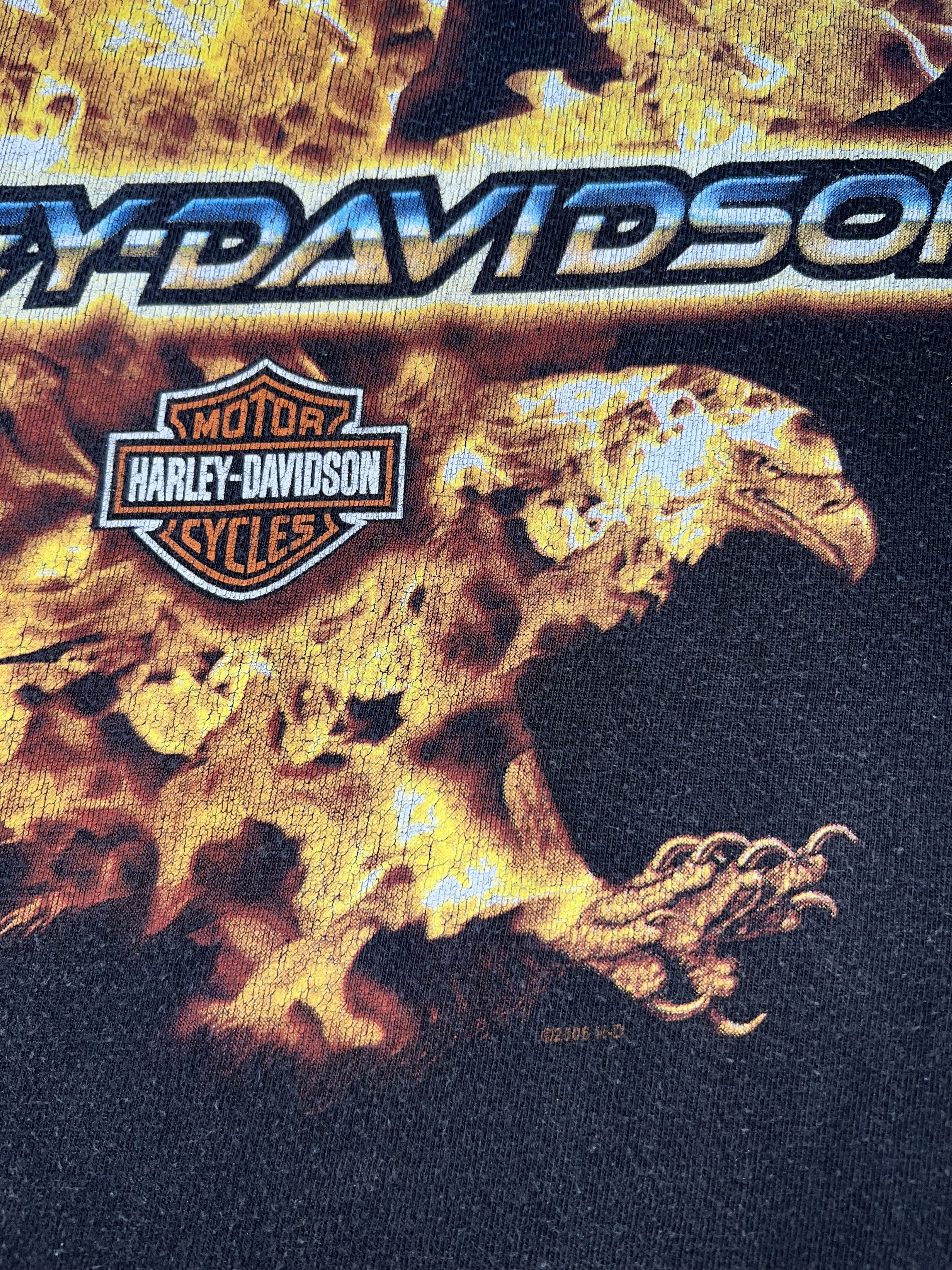 Harley Davidson Vintage 2006 Harley Davidson Eagle Fire Flame Black T-shirt Size US L / EU 52-54 / 3 - 7 Thumbnail