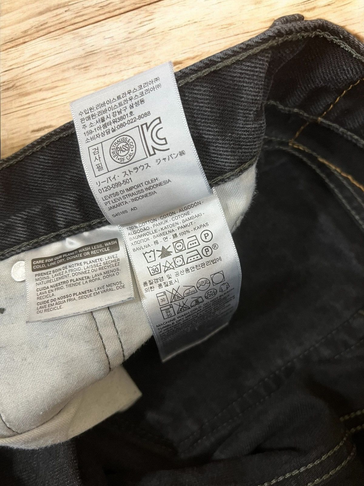 Levi's Levi’s 505 black straight jeans size W30 L32 Size US 30 / EU 46 - 7 Thumbnail