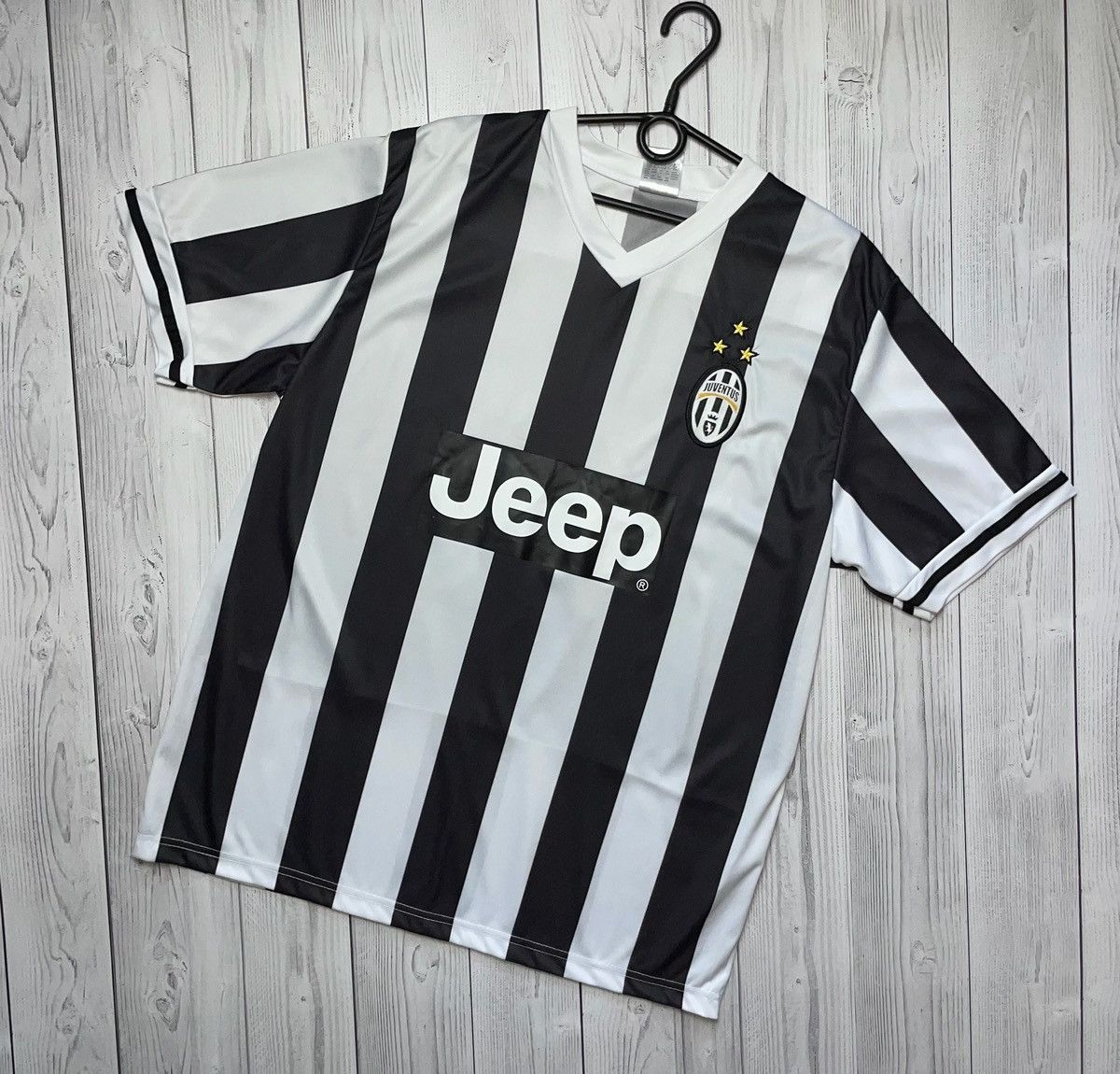 Vintage Vintage Juventus TEVEZ 10 soccer tee size L Size US L / EU 52-54 / 3 - 2 Thumbnail
