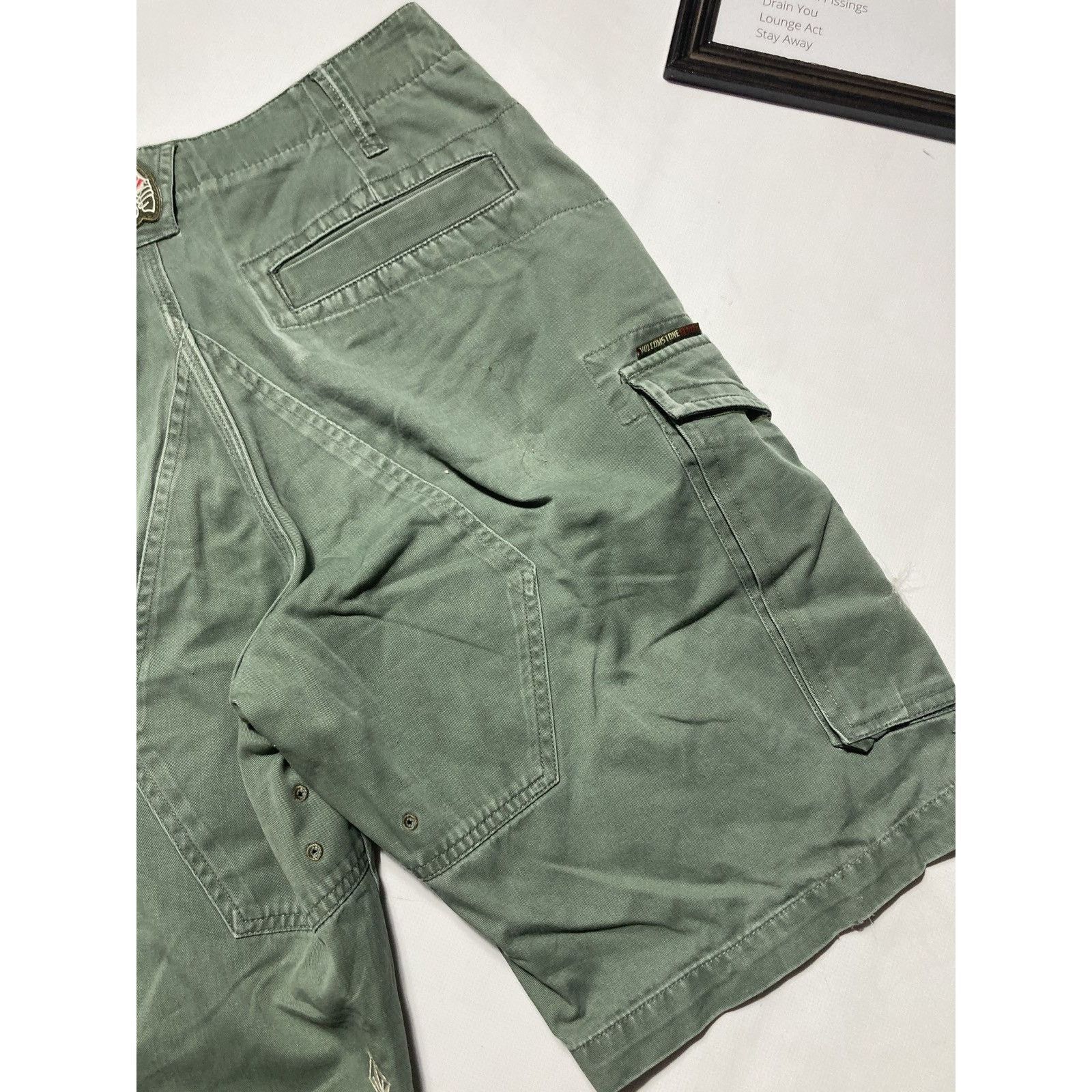 Volcom Vintage Volcom Olive shorts cargo y2k Size US 28 / EU 44 - 7 Thumbnail