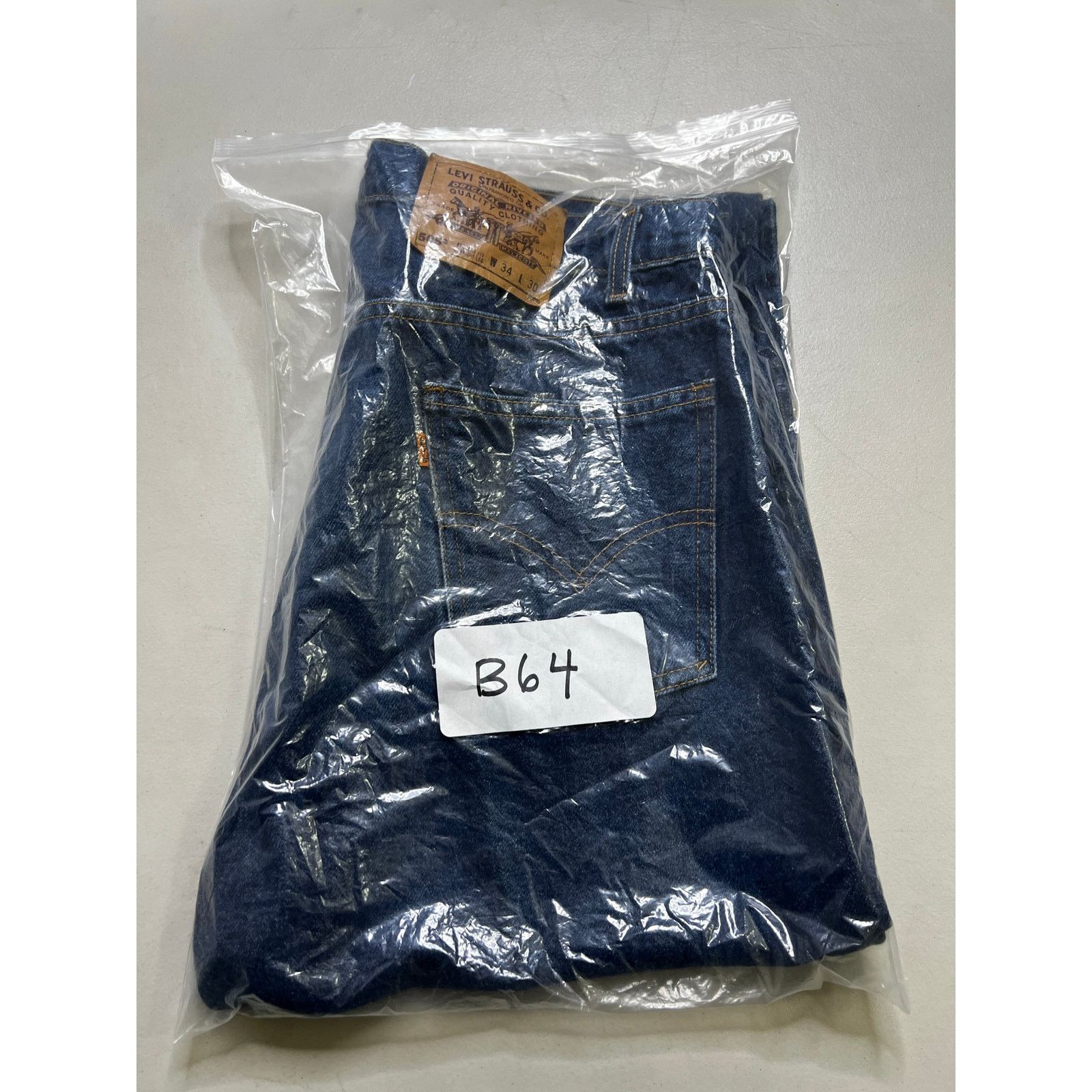 Levi's VTG Levi’s 505 Regular Fit Straight Jeans Blue Denim 34x30 Size US 34 / EU 50 - 13 Thumbnail