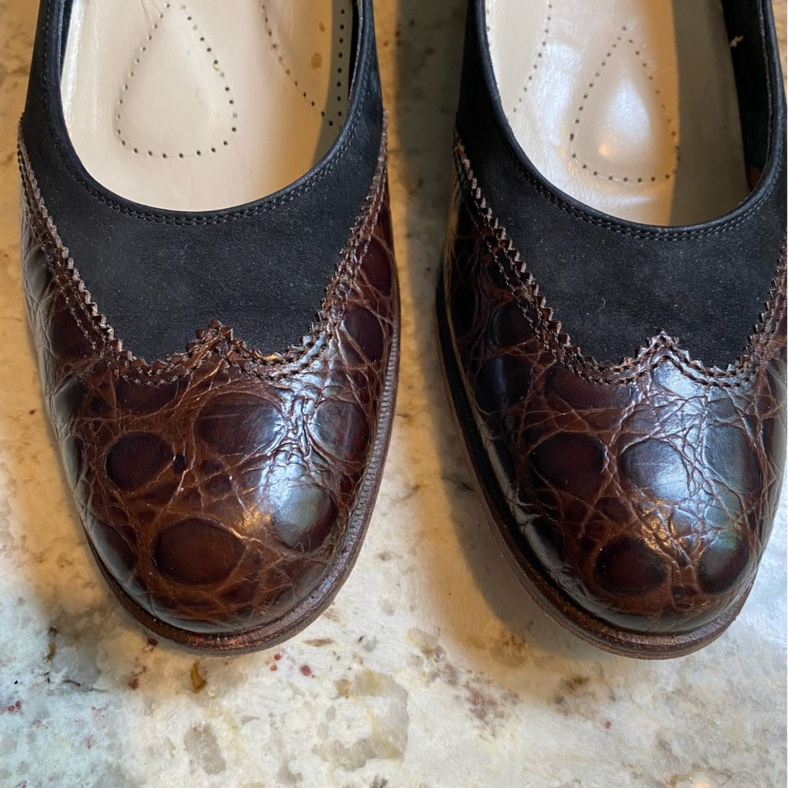 Other Helene Arpels Croc Black Suede Low Pumps Italy 9.5 AA Size US 9.5 / IT 39.5 - 4 Thumbnail