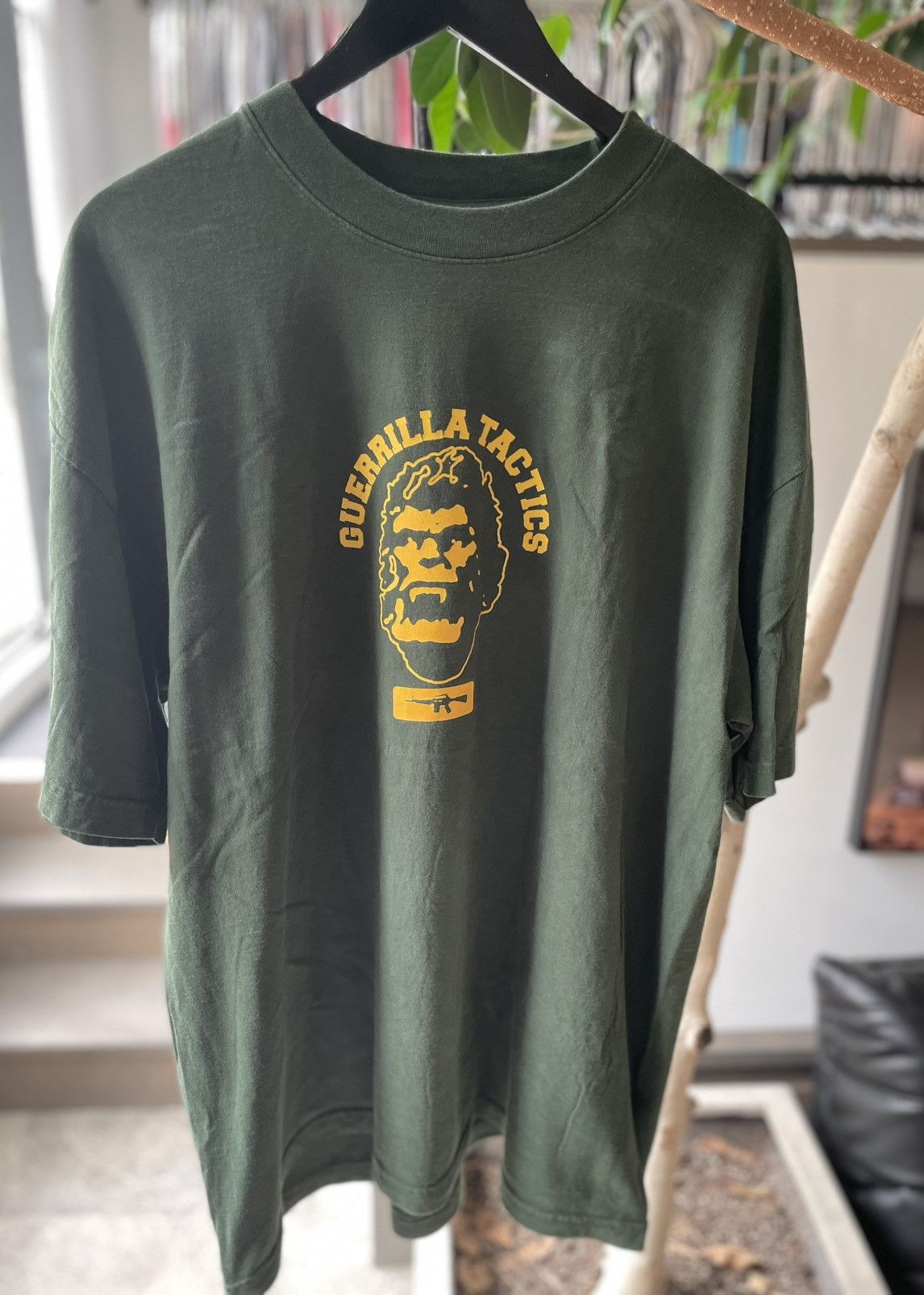 トップス 90s FUCT \"GUERRILLA TACTICS\" red-cotton-fuct-t-shirt-