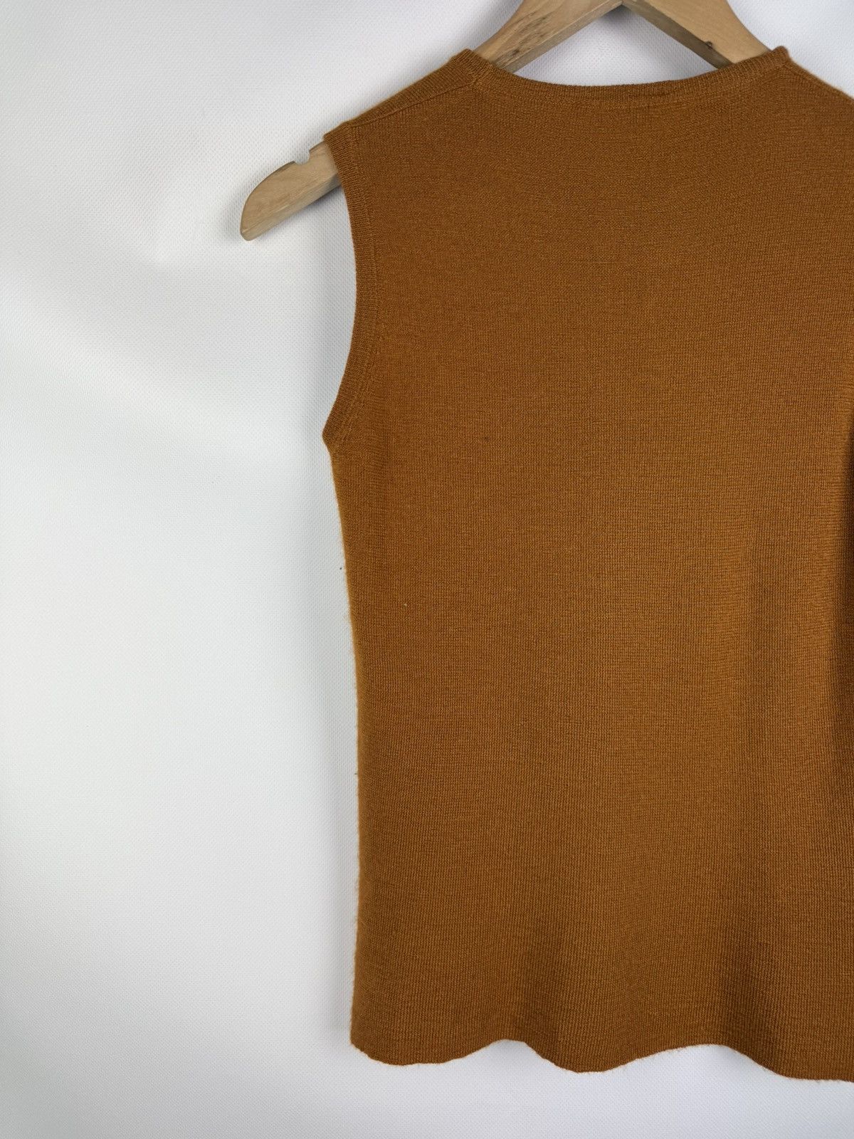 Prada Prada Ladies Sleeveless Cashmere Vest Sweater Size IT 46 Size L / US 10 / IT 46 - 13 Thumbnail