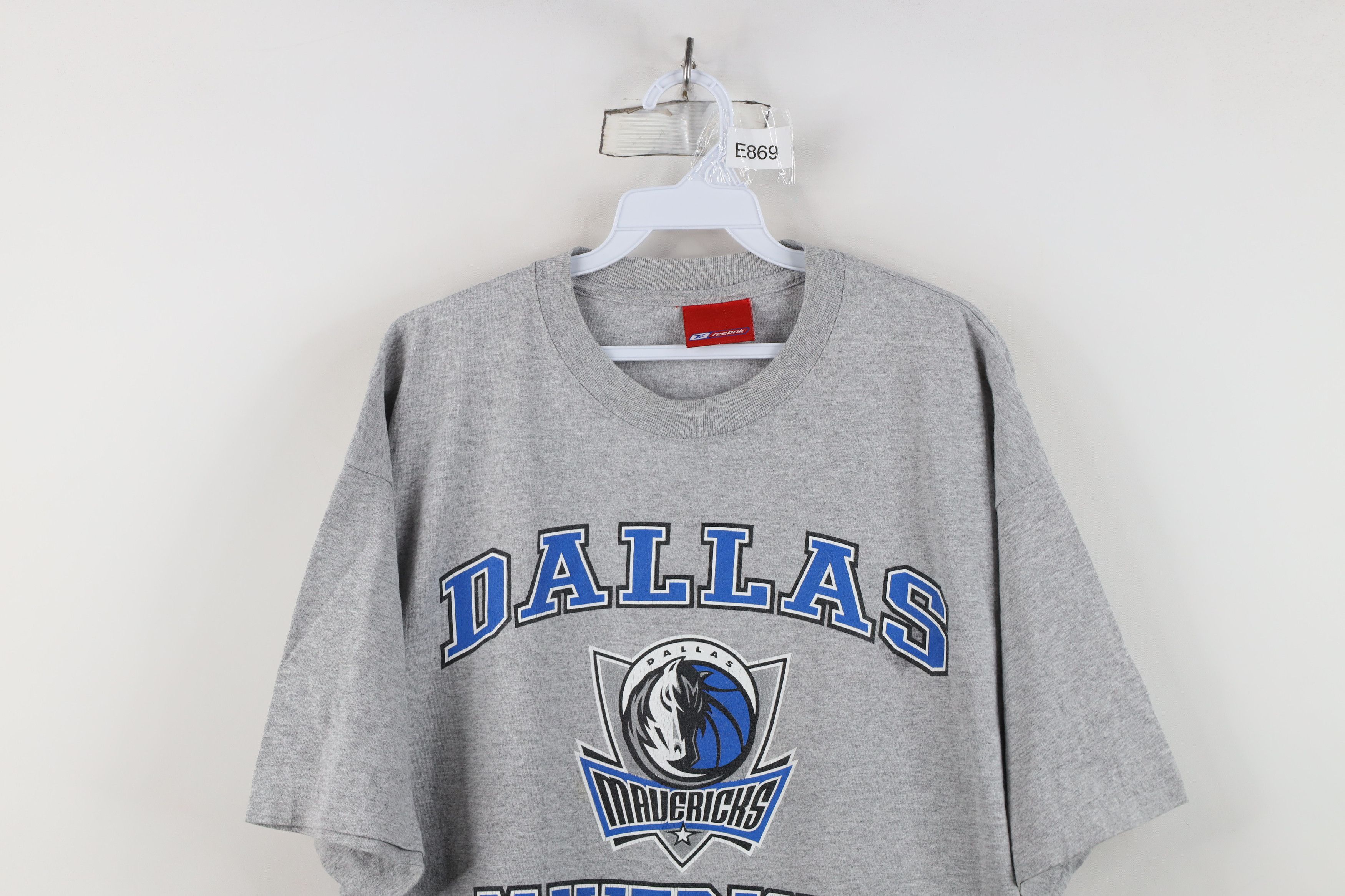 Reebok Vintage Reebok Fit Dallas Mavericks Basketball T-Shirt Gray Size US XL / EU 56 / 4 - 2 Thumbnail