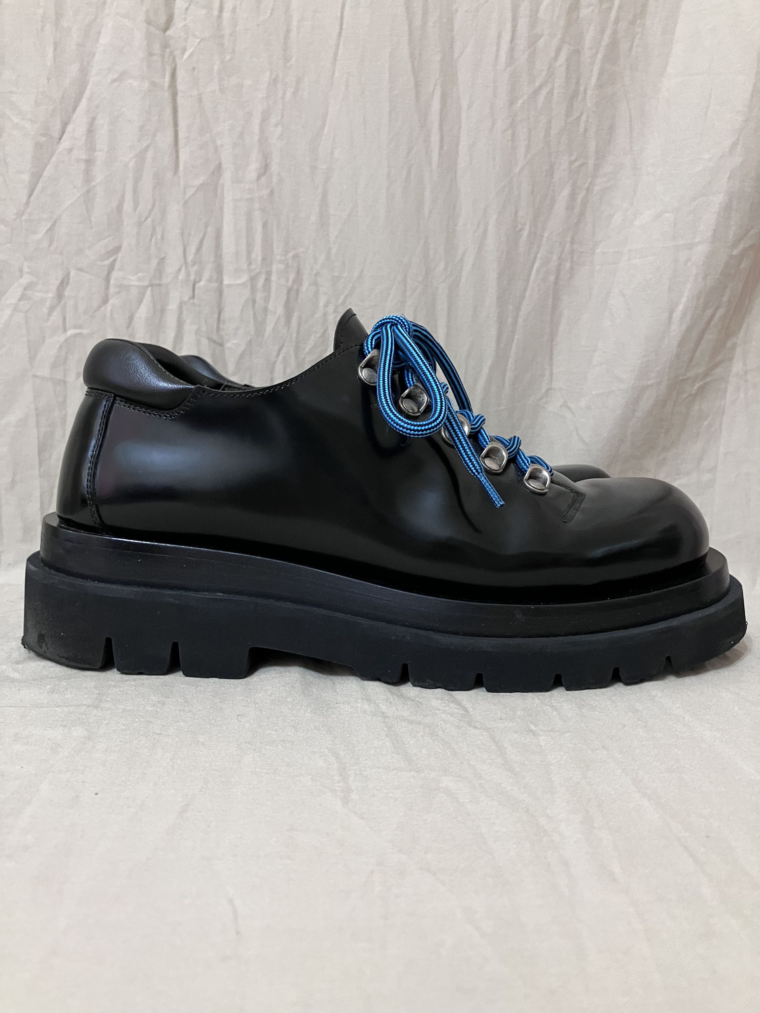 image of Bottega Veneta Ss23 Lug Hiking Lace Up Shoes in Black, Men's (Size 8)