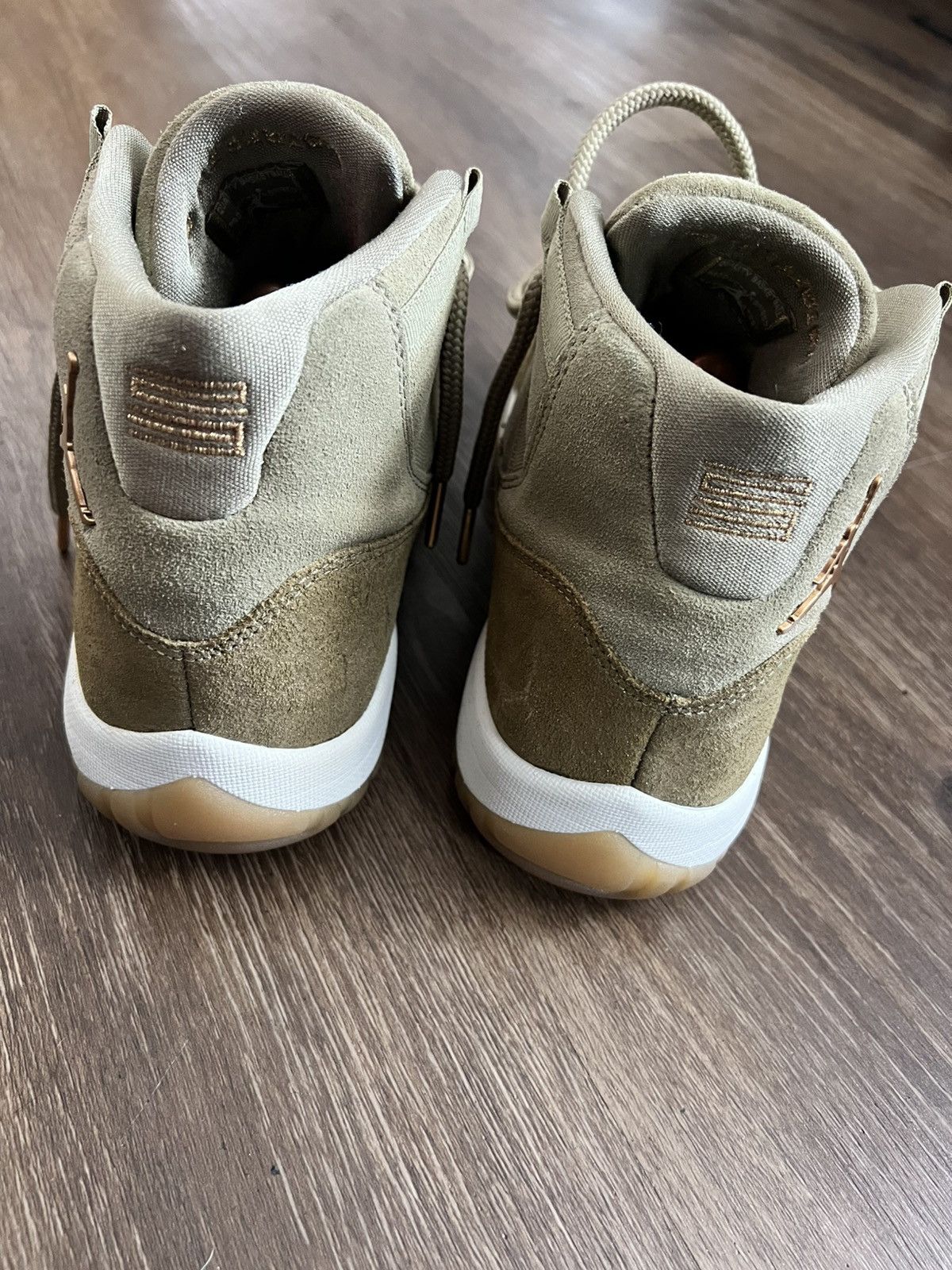 Jordan Brand Jordan 11 Retro Neutral Olive SIZE 12 Size US 12 / IT 42 - 4 Thumbnail