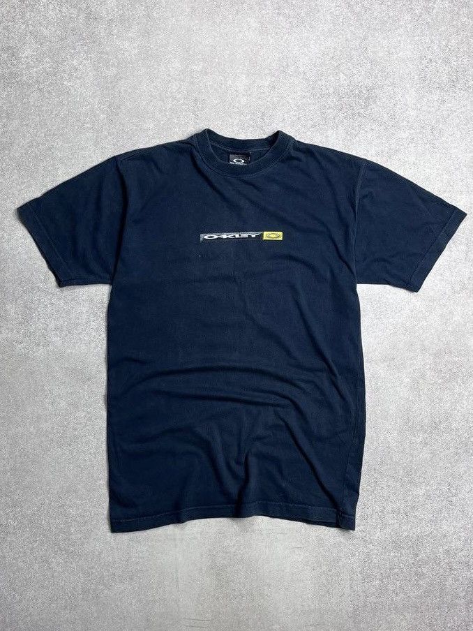 Other Vintage 00's Oakley Archival Boxy T-shirt M Y2K M Size US M / EU 48-50 / 2 - 1 Thumbnail