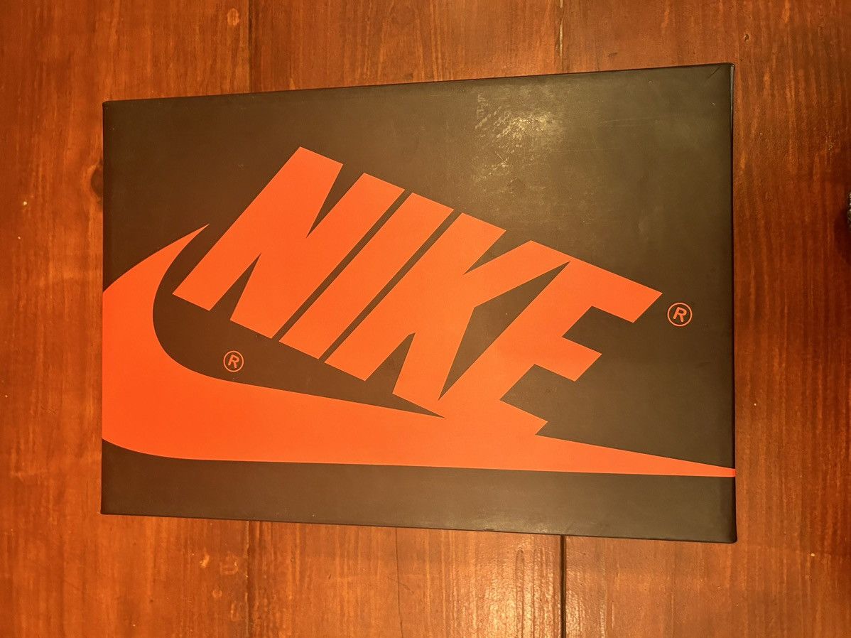 Jordan Brand × Nike Air Jordan 1 Retro High OG Stage Haze Size US 12 / EU 45 - 9 Thumbnail