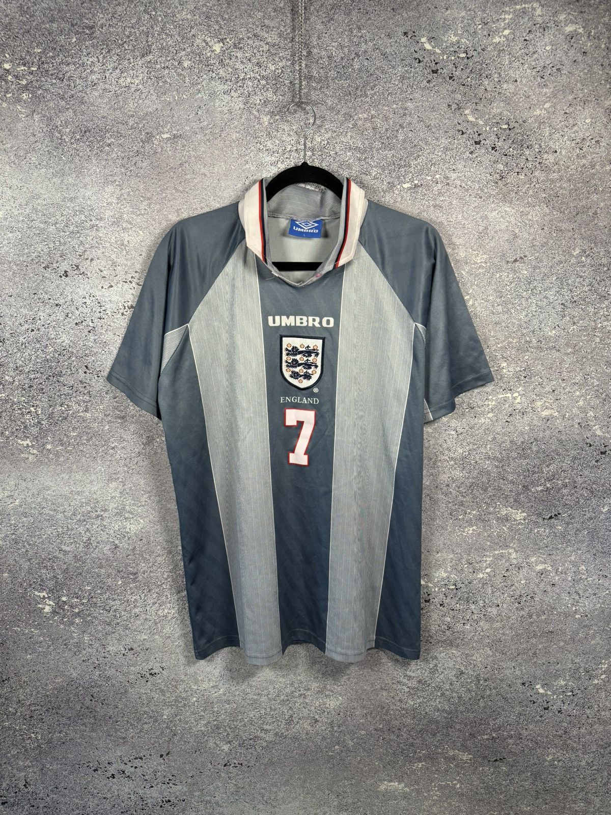 Vintage BECKHAM 90’s England National Team 1996 Umbro Jersey large Size US L / EU 52-54 / 3 - 1 Thumbnail