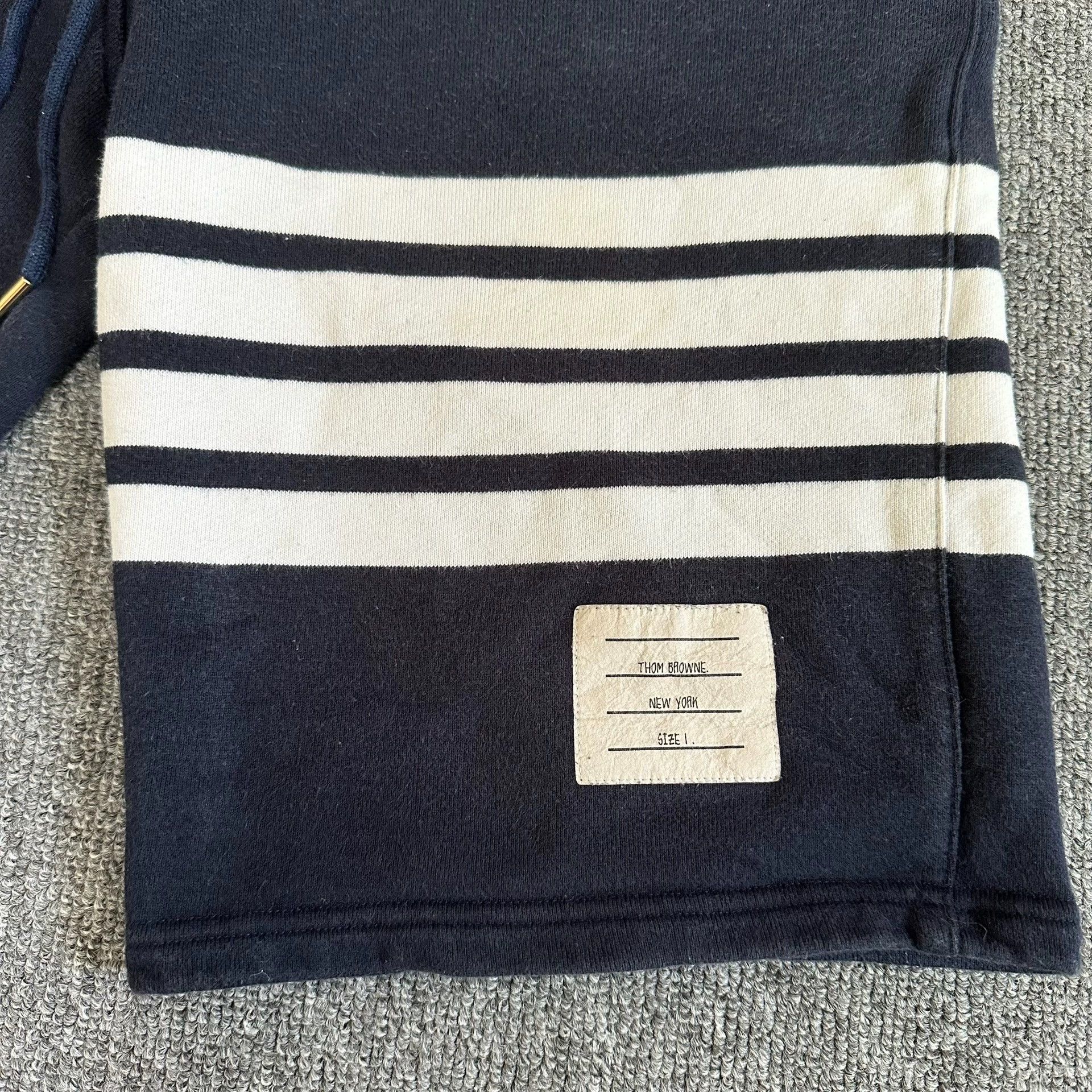 Thom Browne thom browne navy striped shorts with logo Size US 30 / EU 46 - 2 Thumbnail