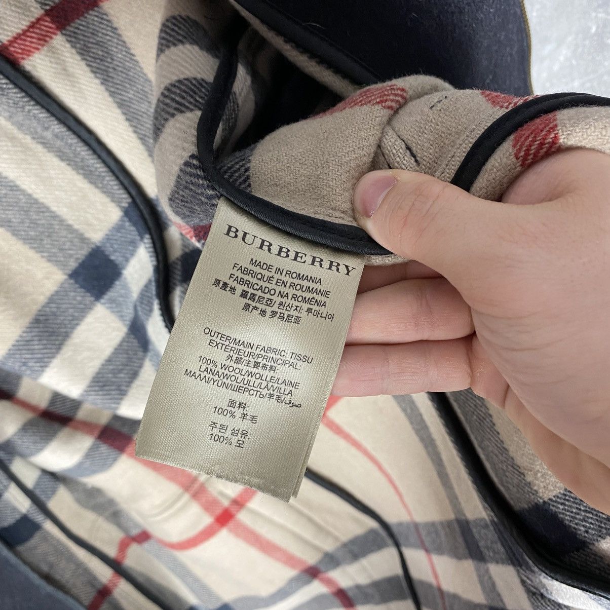 Burberry BURBERRY LONDON WOOL LONG DUFFLE COAT TRENCH COAT VINTAGE Size US S / EU 44-46 / 1 - 19 Thumbnail