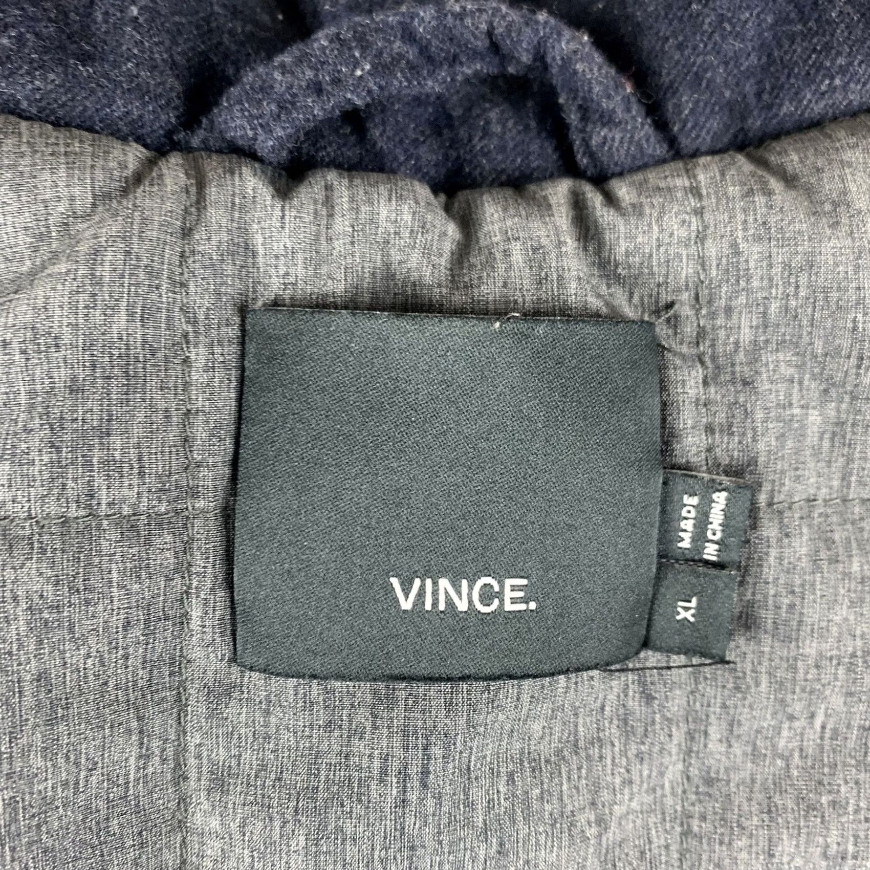 Vince Vince Puffer Vest Jacket Women XL Blue Leather Shoulder Patches (Missing Zipper) Vintage? Size XL / US 12-14 / IT 48-50 - 3 Thumbnail