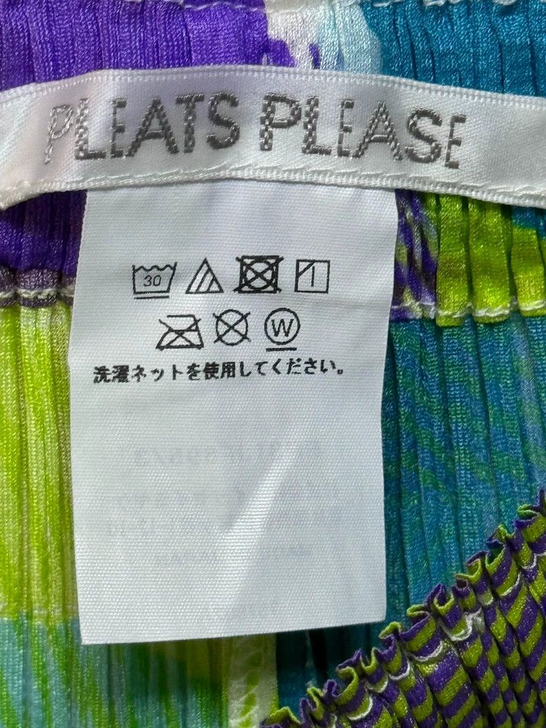 Issey Miyake Issey Miyake size:3 Green color-blocked pleated trousers Size 22" - 3 Thumbnail