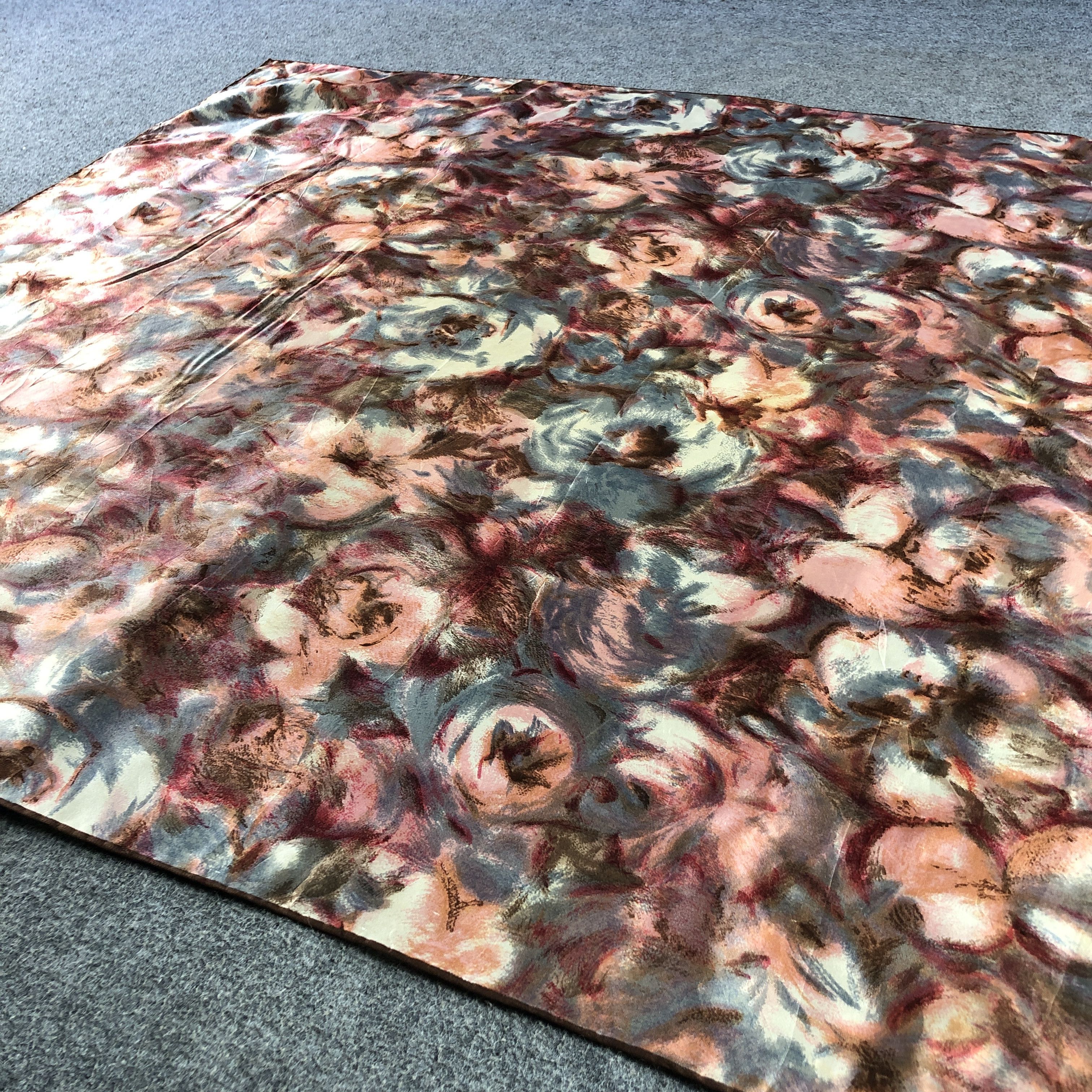 Vintage Vintage Luxury Floral Hand Rolled Silk Scarf M1342 Size ONE SIZE - 3 Thumbnail