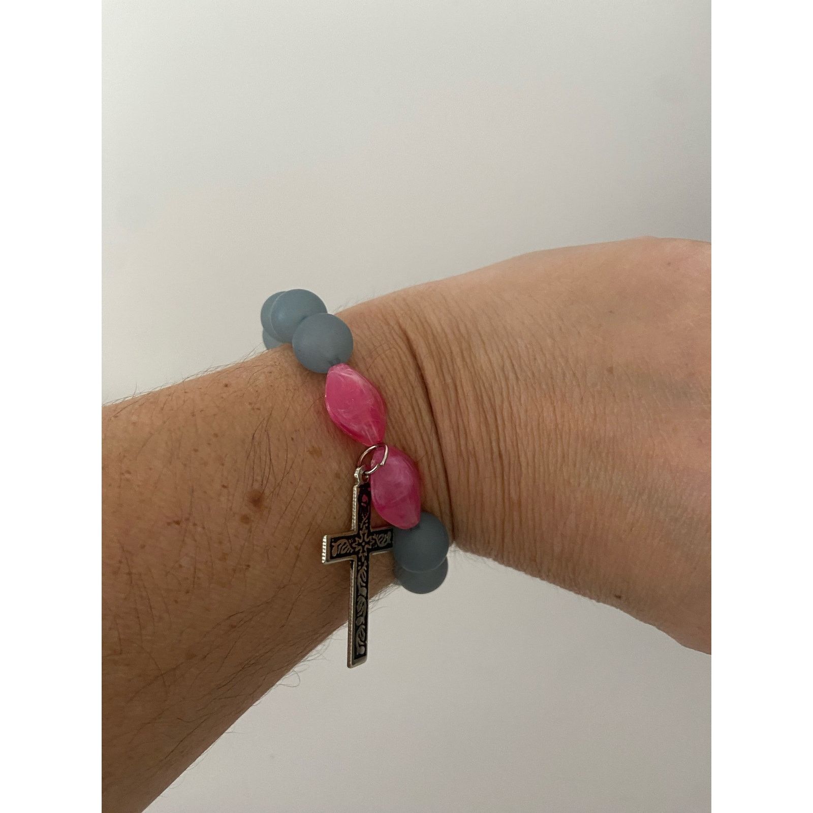 Handmade Cute handmade pink and blue bead bracelet with cross charm Size ONE SIZE - 1 Thumbnail