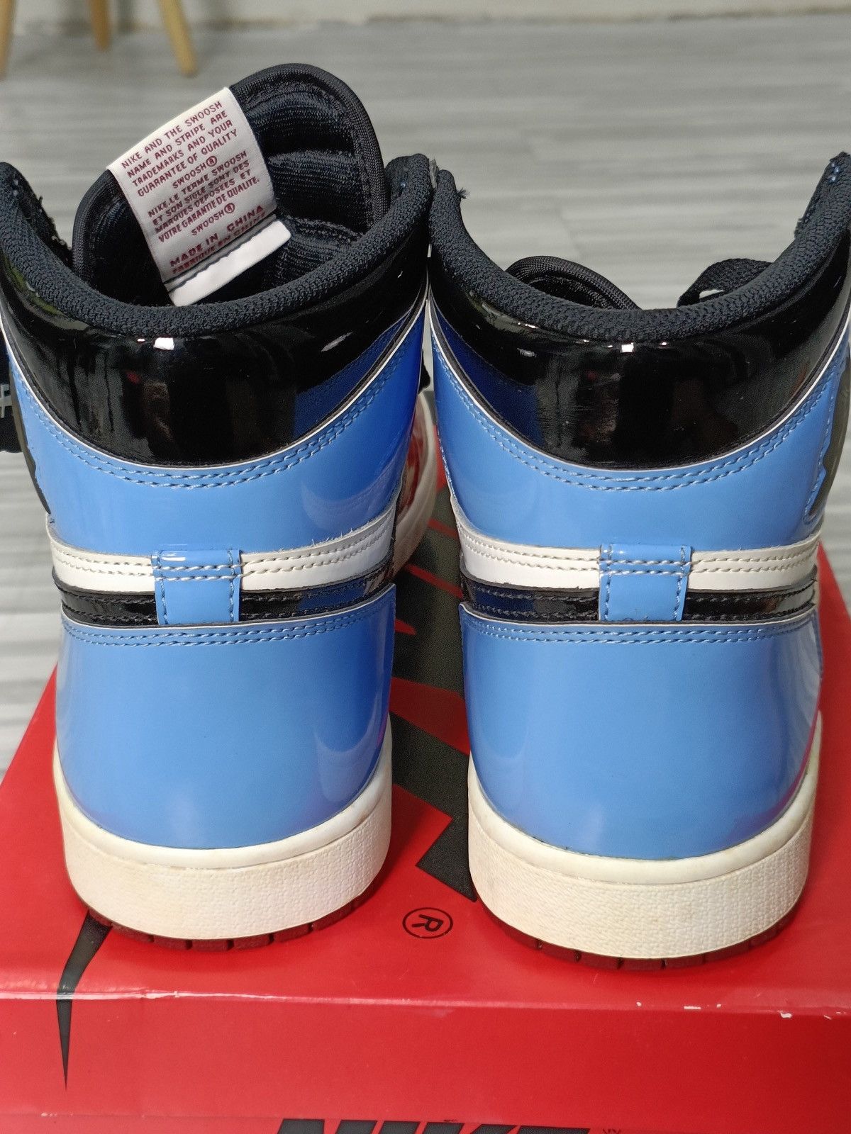 Nike 2019 Size UK 8.5 AJ1 Retro High OG Fearless Size US 9.5 / EU 42-43 - 12 Thumbnail