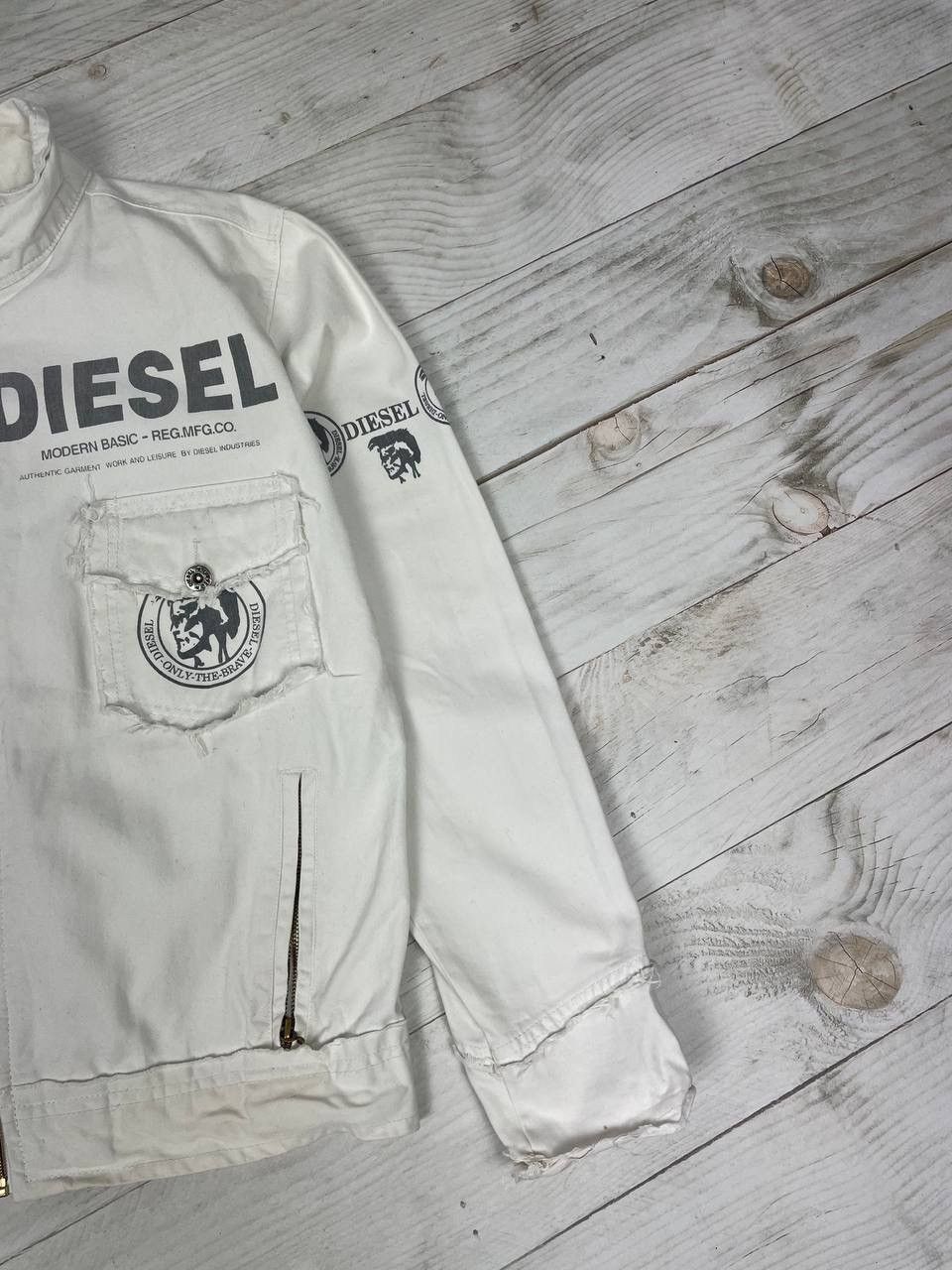 Diesel Vintage Diesel Denim Jacket Big Logo Y2K Japan Size US S / EU 44-46 / 1 - 7 Thumbnail
