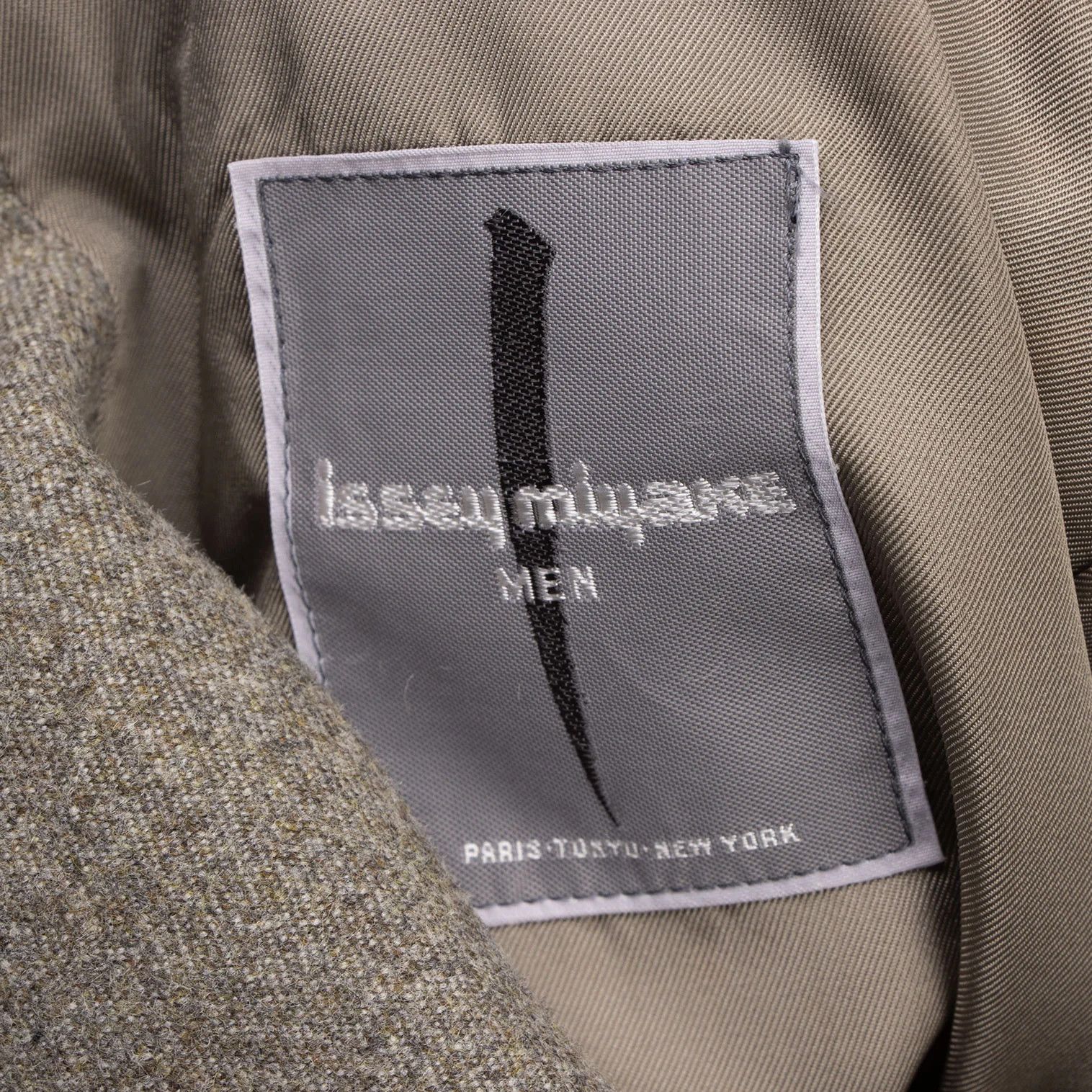 Issey Miyake Wool Nylon Shoulder Double Jacket in Beige M Size US M / EU 48-50 / 2 - 19 Thumbnail