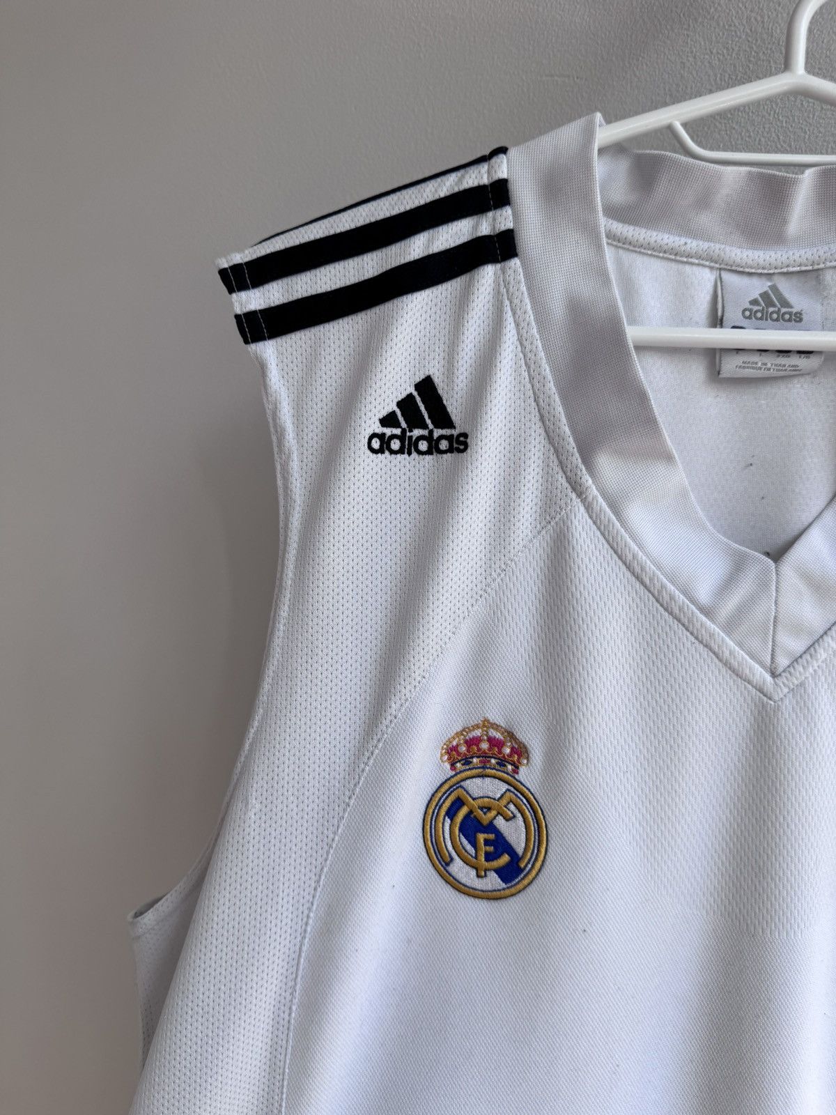 Adidas REAL MADRID 2003 2004 FOOTBALL SOCCER JERSEY SHIRT VEST Size US L / EU 52-54 / 3 - 3 Thumbnail
