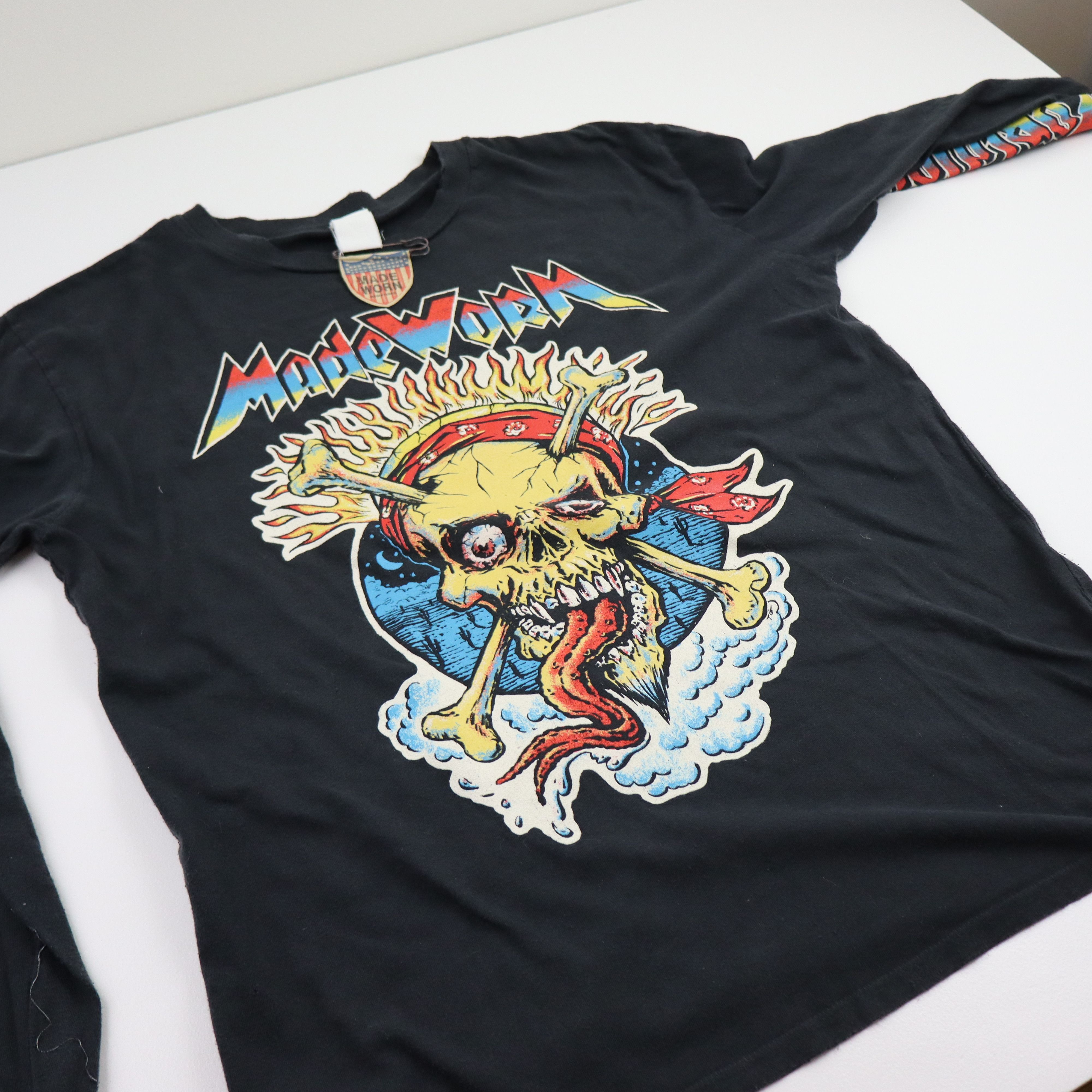 MadeWorn Madeworn World Tour Glow Skull Long Sleeve T Shirt L/XL Size US L / EU 52-54 / 3 - 5 Thumbnail