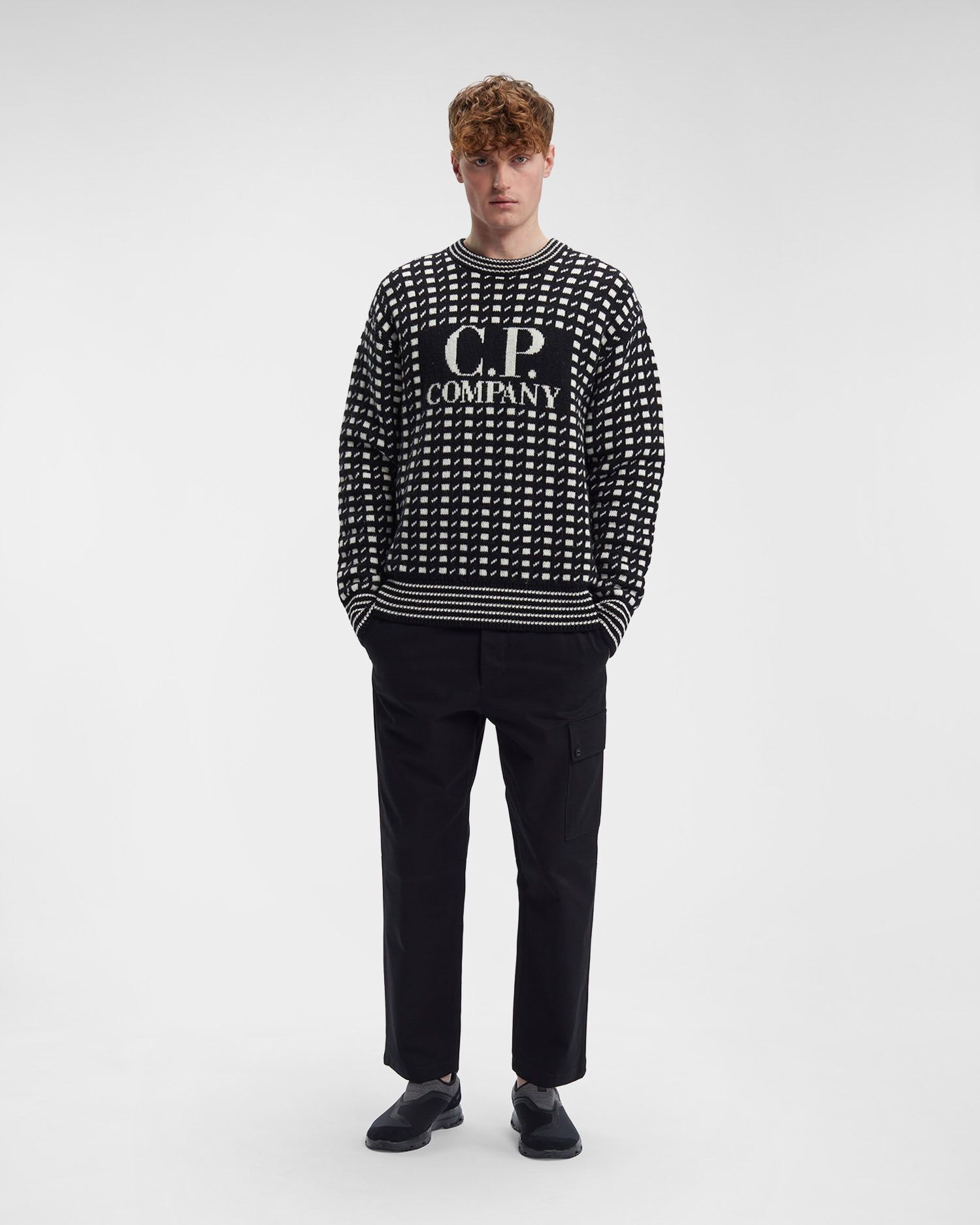 C.P. Company o1y1224 Crewneck Sweater in Black/White Size US XL / EU 56 / 4 - 6 Thumbnail