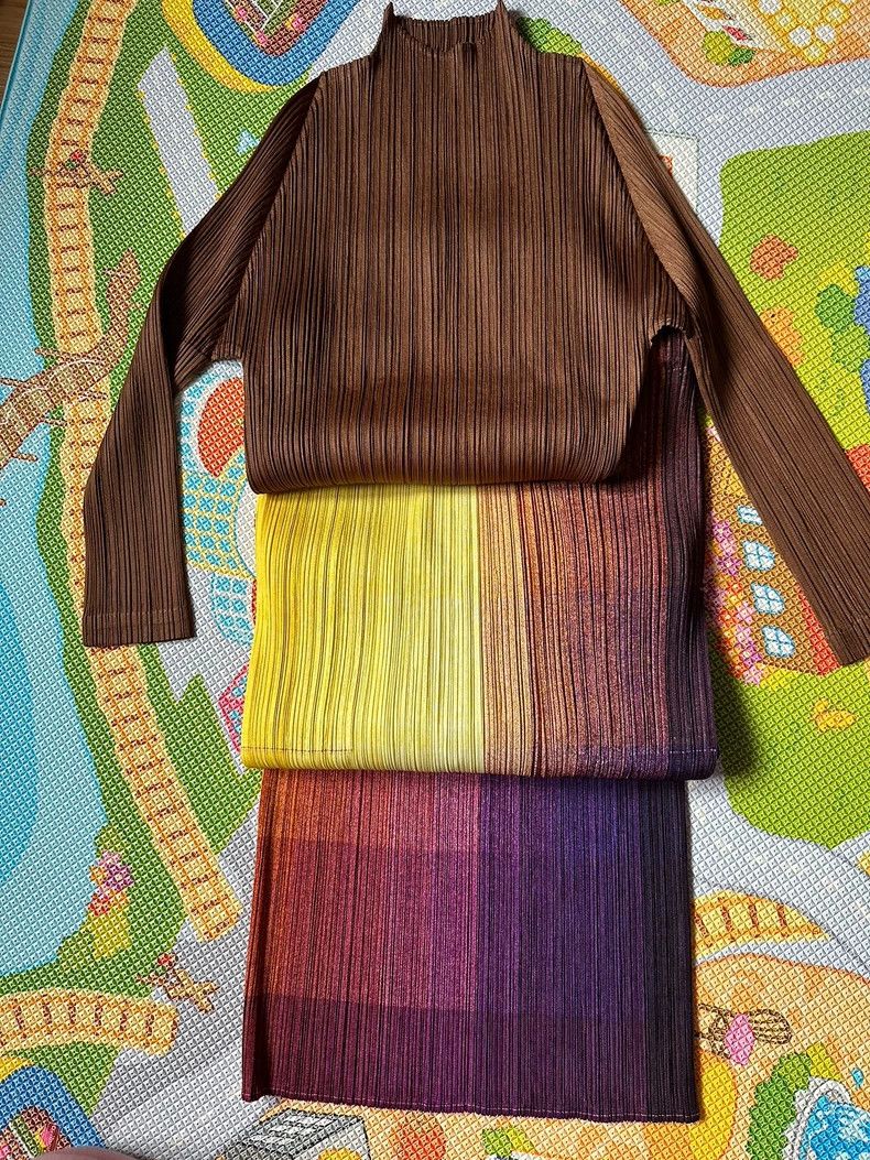 Issey Miyake Issey Miyake size:3 Brown pleated top Size XS / US 0-2 / IT 36-38 - 6 Thumbnail