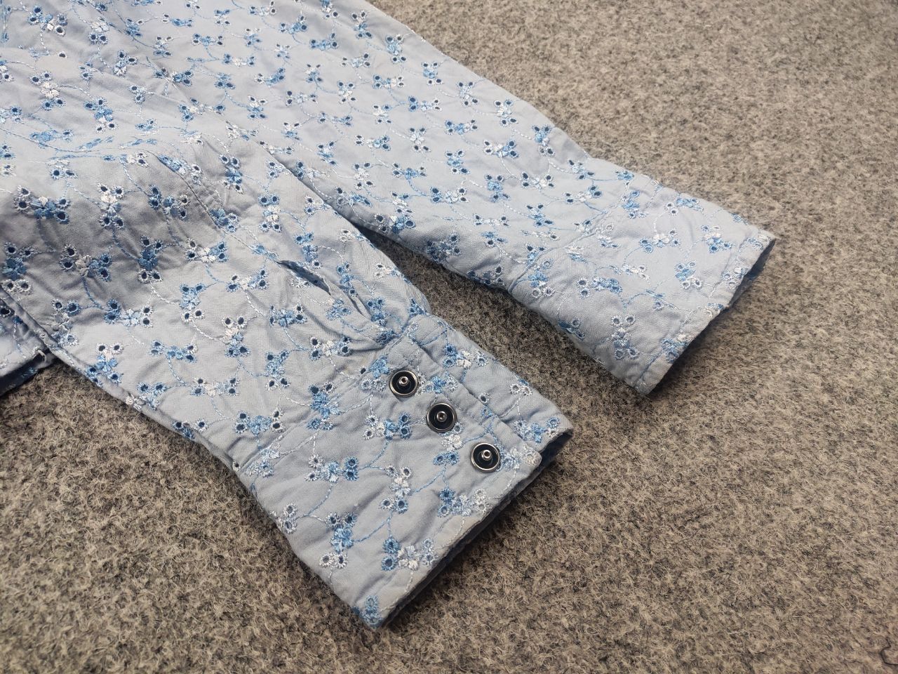 Diesel Vintage Diesel shirt Long sleeve embroidered flowers Y2k Size L / US 10 / IT 46 - 8 Thumbnail