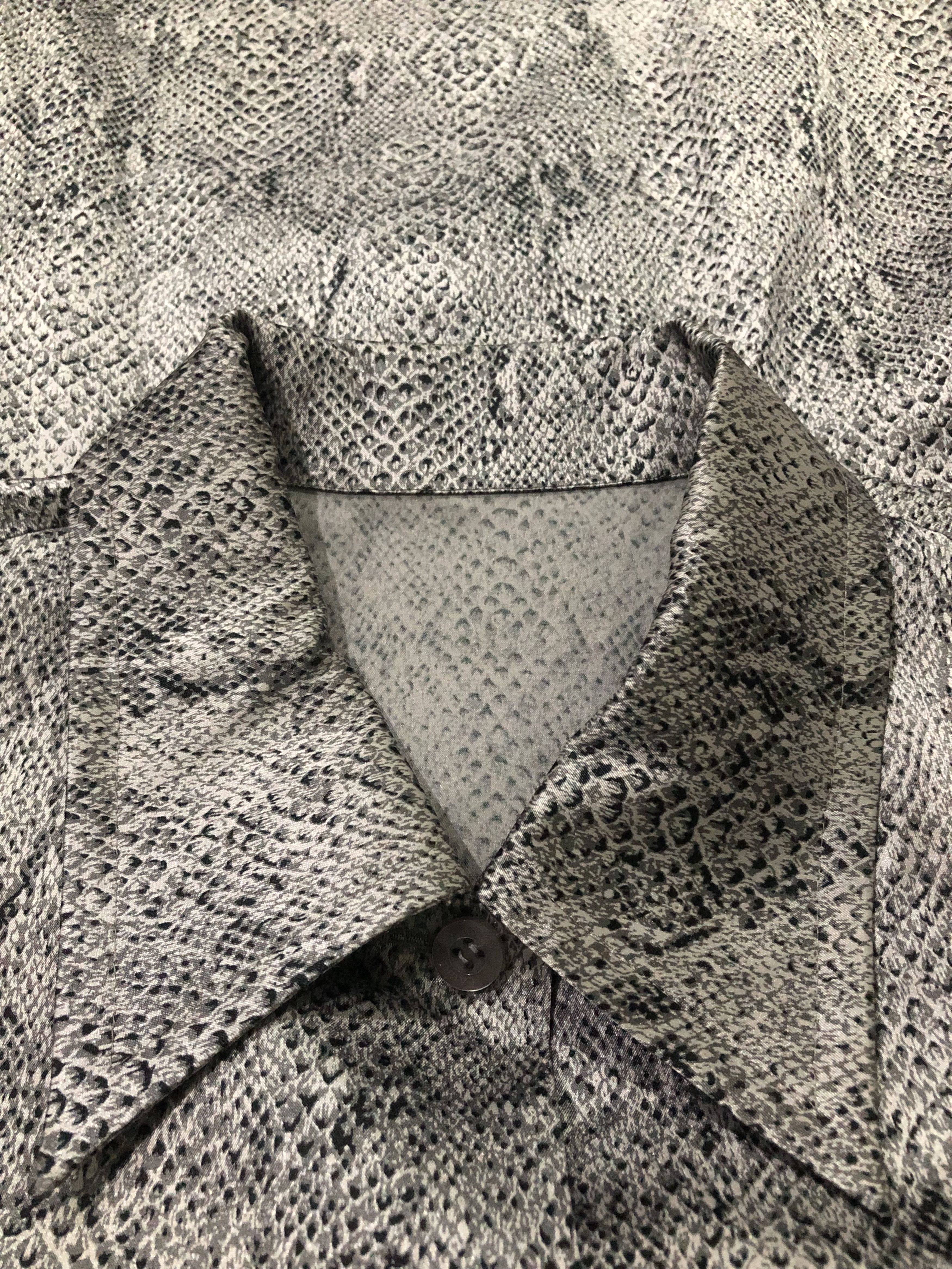 Yves Saint Laurent Yves Saint Laurent Women's Python Snake Print Shirt Blouse Size S / US 4 / IT 40 - 6 Thumbnail