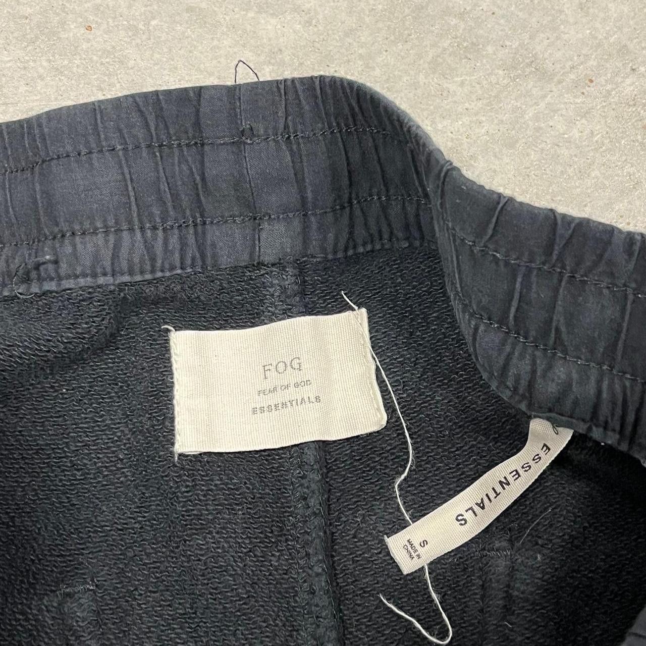 Fear of God Fear Of God Essentials Sweatpants Size US 30 / EU 46 - 4 Thumbnail