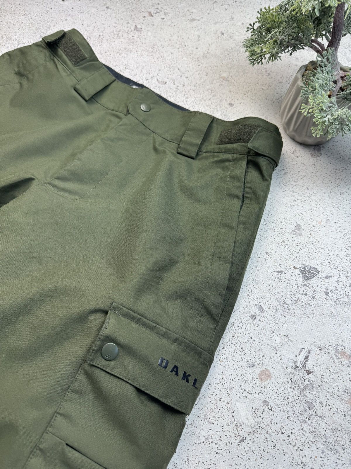 Oakley Vintage Oakley Multi-pocket Cargo Ski Pants Size M Size US 32 / EU 48 - 11 Thumbnail