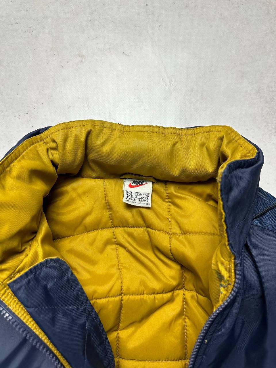 Vintage Vintage Nike Big Swoosh Winter Puffer Jacket Y2K M Size US M / EU 48-50 / 2 - 6 Thumbnail