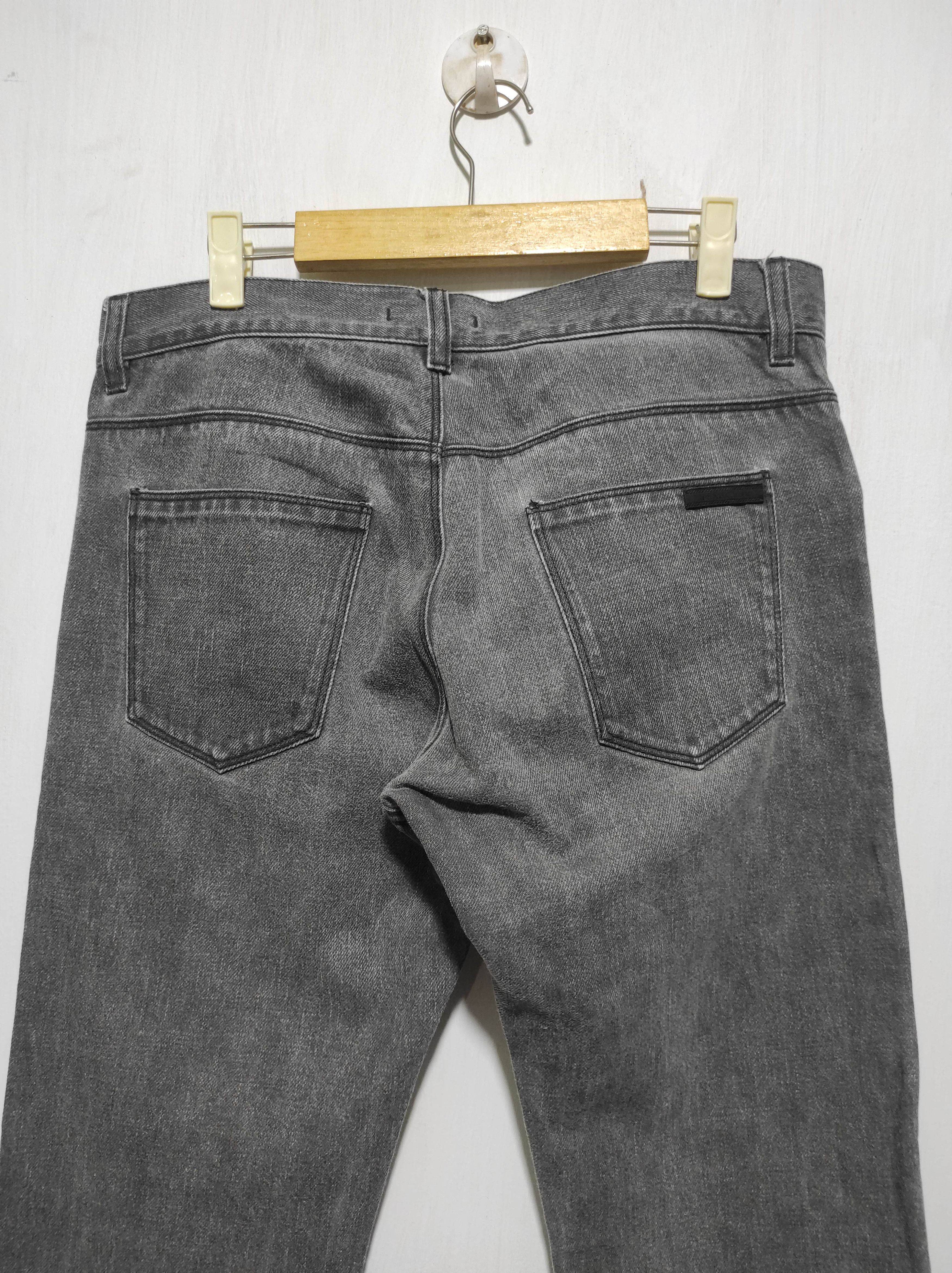 Prada Prada Logo Black Denim Tapered Fit Jeans size 30 Size US 30 / EU 46 - 11 Thumbnail