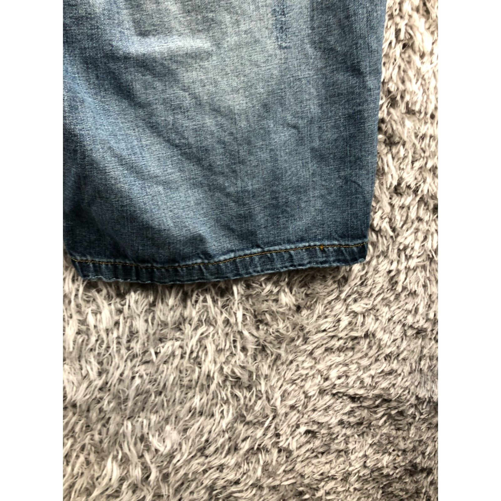 Route 66 Route 66 Shorts Mens Size 42 Mid Rise Medium Wash Blue Denim Bermuda 5-Pocket Regular Inseam 10 in Bel t Loops Logo Blue Route 66 Jeans Shorts Size US 42 / EU 58 - 7 Thumbnail