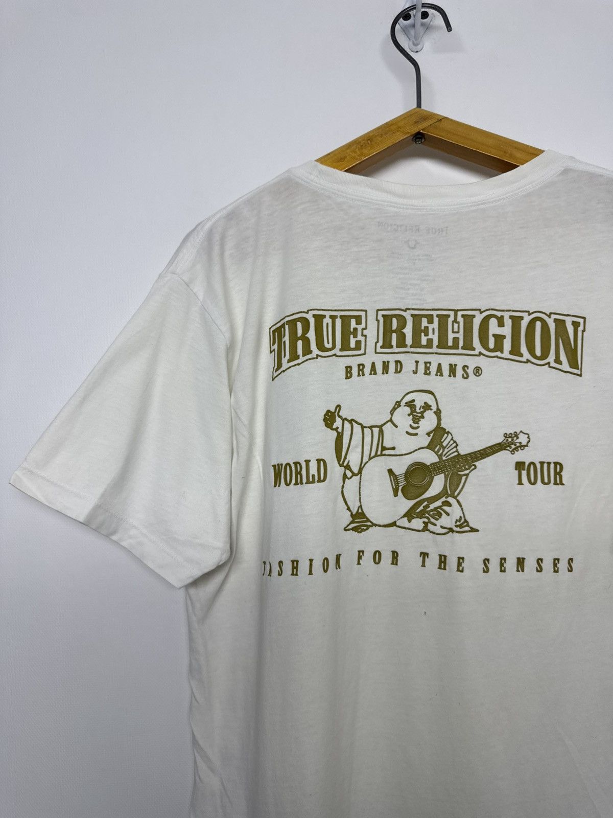 True Religion Vintage True Religion T-Shirt White Gold big logo Size US S / EU 44-46 / 1 - 17 Thumbnail