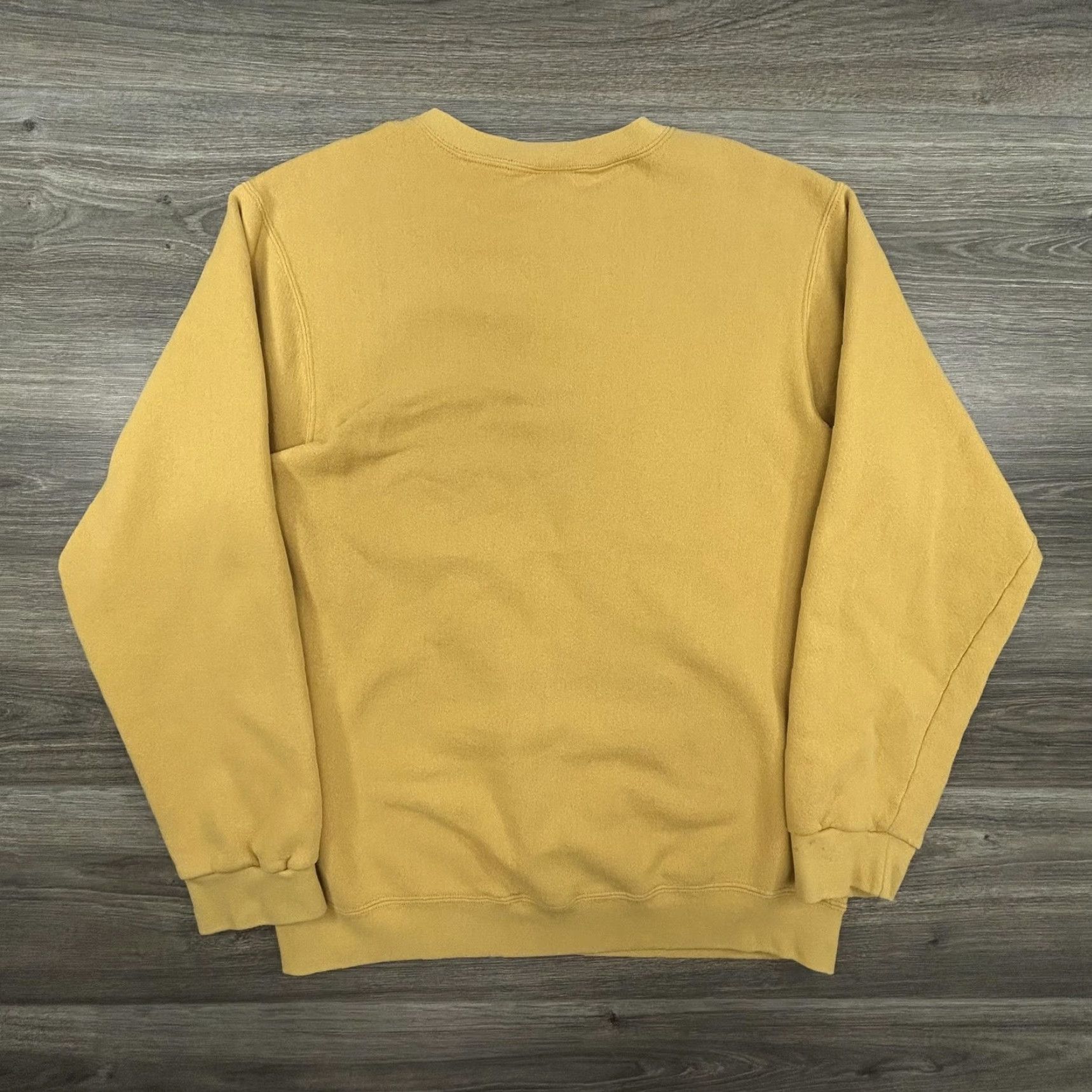 Nike VINTAGE Nike Sweatshirt Mens Medium Yellow Navy Made In USA 90s RARE Sweatshirt Mens Yellow Navy 90s Nike Logo Crew Neck Size US M / EU 48-50 / 2 - 2 Thumbnail