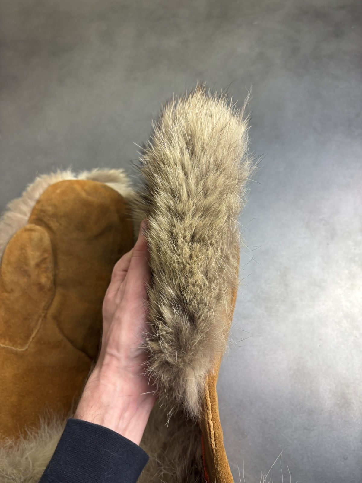 Native × Vintage Vintage Fur Mittens Beaded Gauntlets Indigenous American USA Size ONE SIZE - 14 Thumbnail