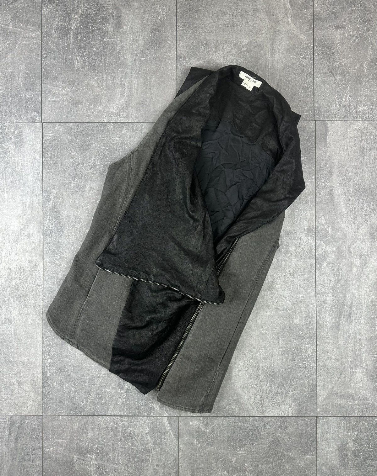 Helmut Lang Helmut Lang Swing Neck Zipper Vest Jacket Asymmetric Size XS / US 0-2 / IT 36-38 - 1 Thumbnail
