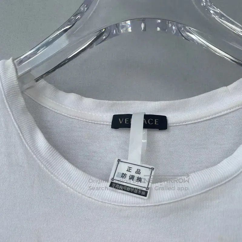 Versace Versace White Cotton Women's T-Shirt with Graphic . Size S / US 4 / IT 40 - 4 Thumbnail