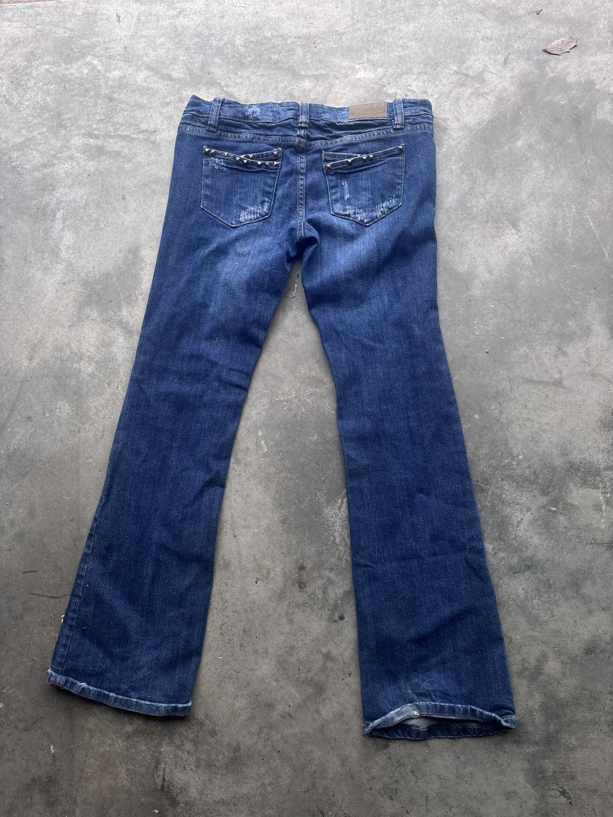 rue21 rue 21 premier studded flared jeans Size 30" / US 8 / IT 44 - 4 Thumbnail