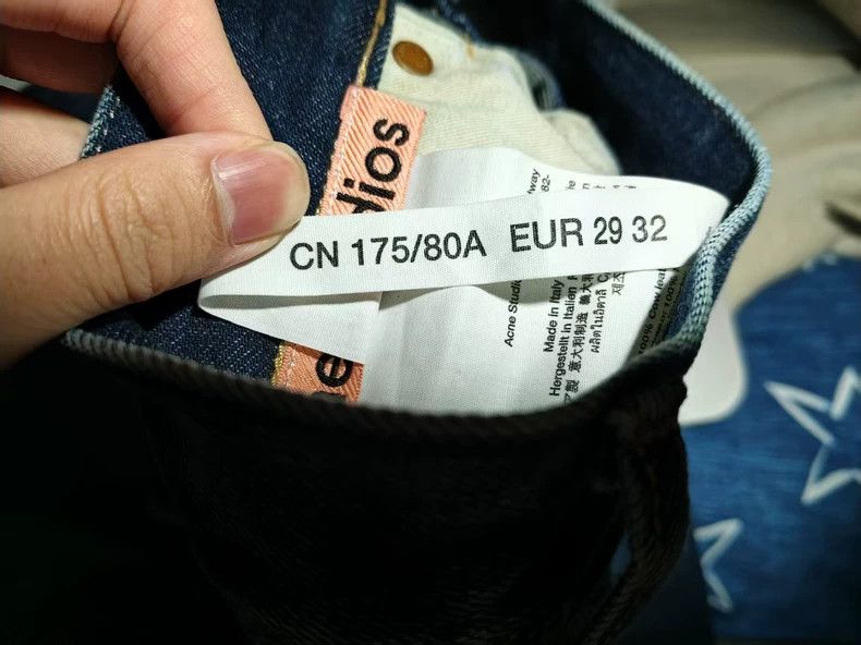 Acne Studios acne studiosCropped corrugated jeans 2503-Nextarrow Size US 29 - 7 Thumbnail