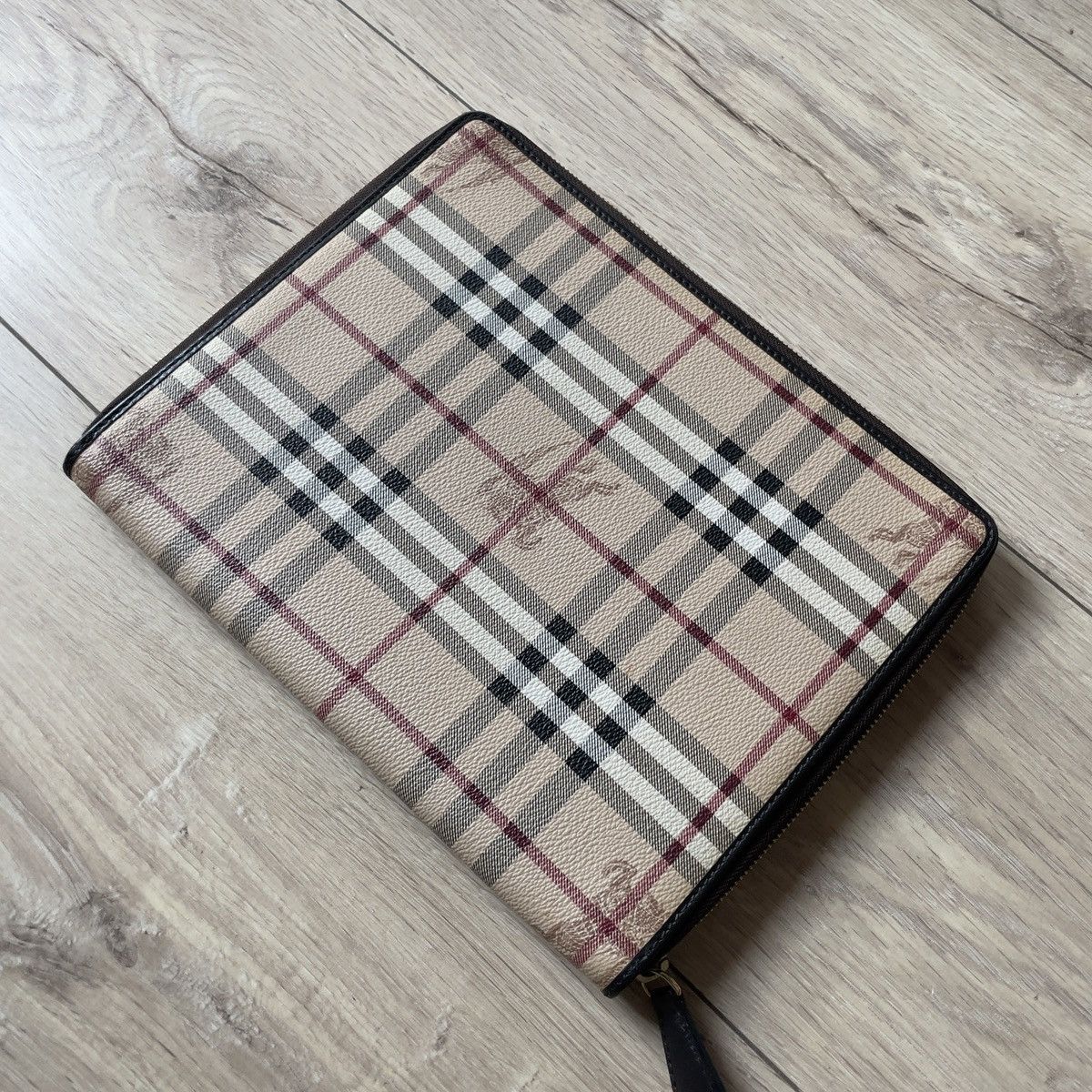 Burberry Burberry iPad Case Haymarket Check Size ONE SIZE - 2 Thumbnail